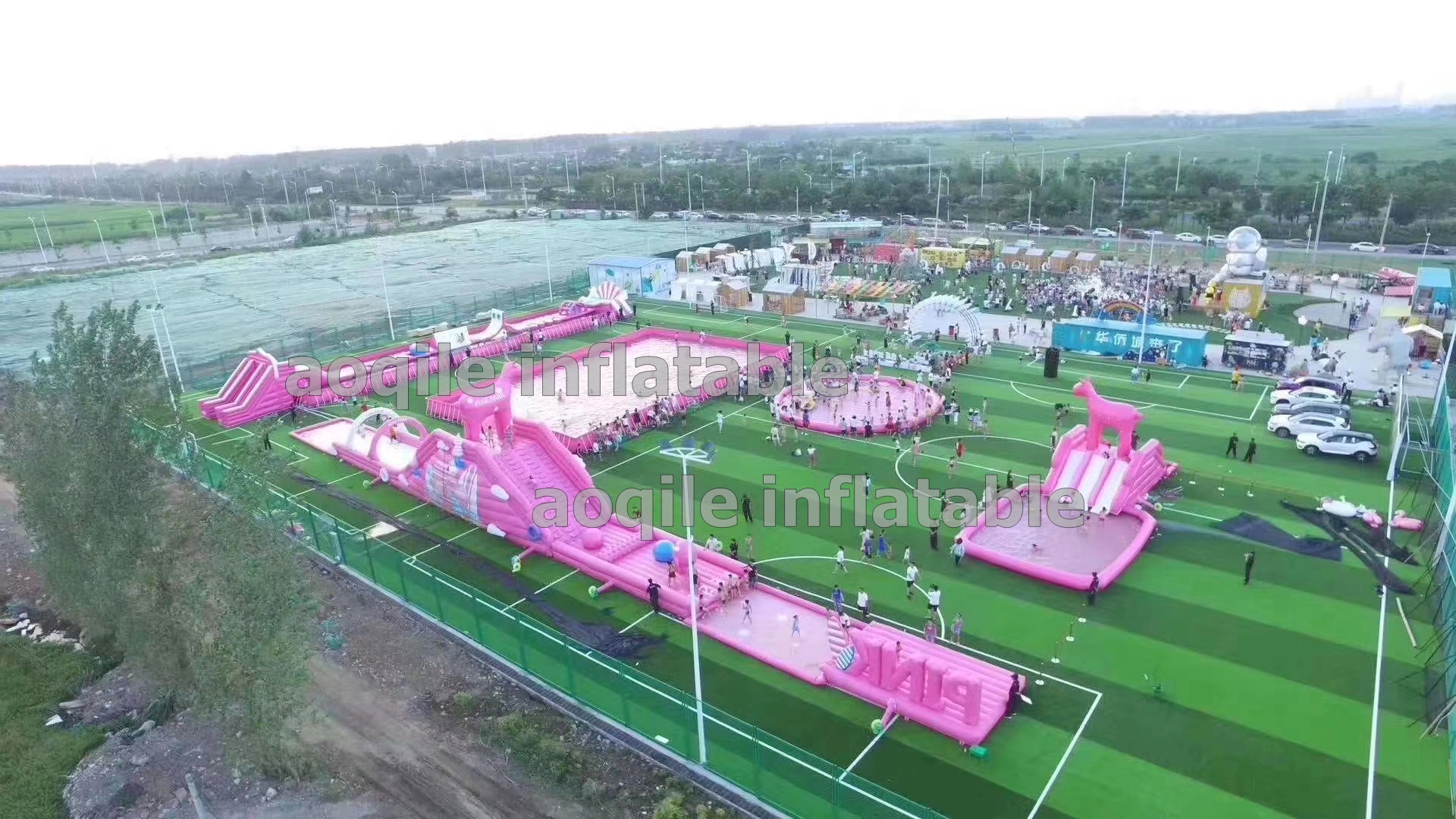 Commercial Big Inflatable Water Slide Park , Popular Style Inflatable Amusement Water Park On Land