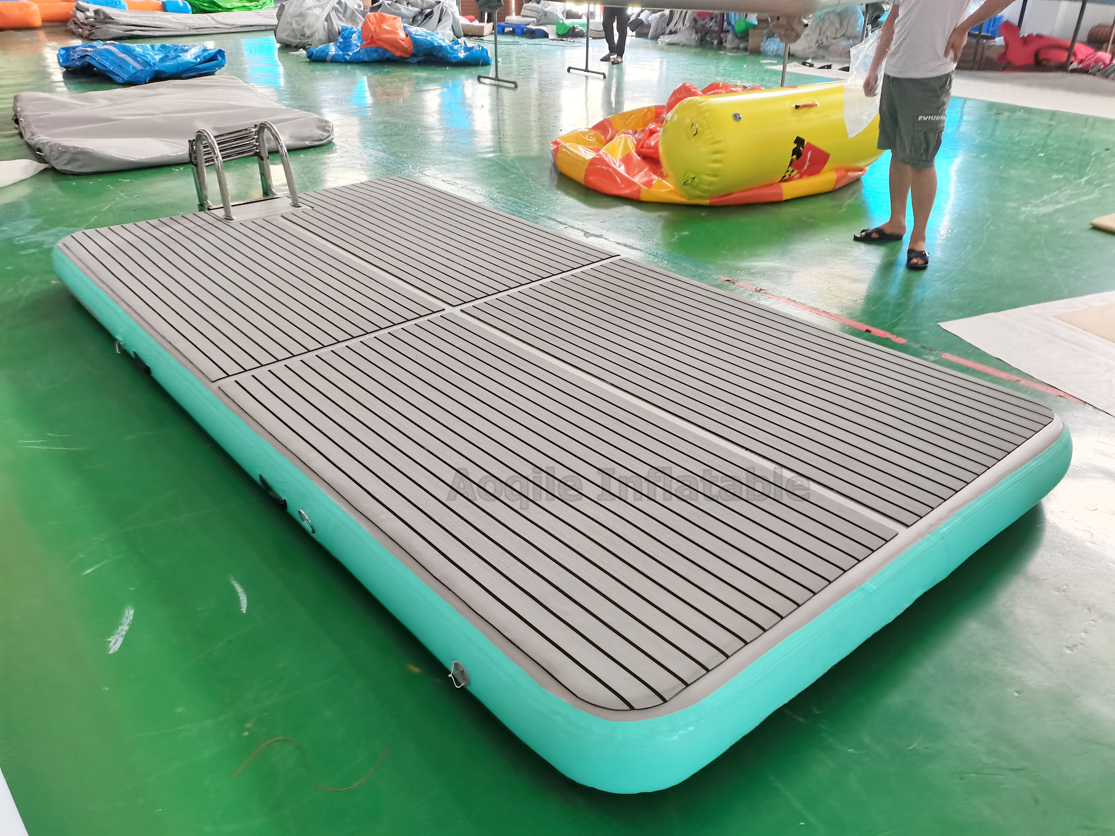 Factory Sale Water Yacht Floating Island Inflatable Mobile Water Floating Dock Platform