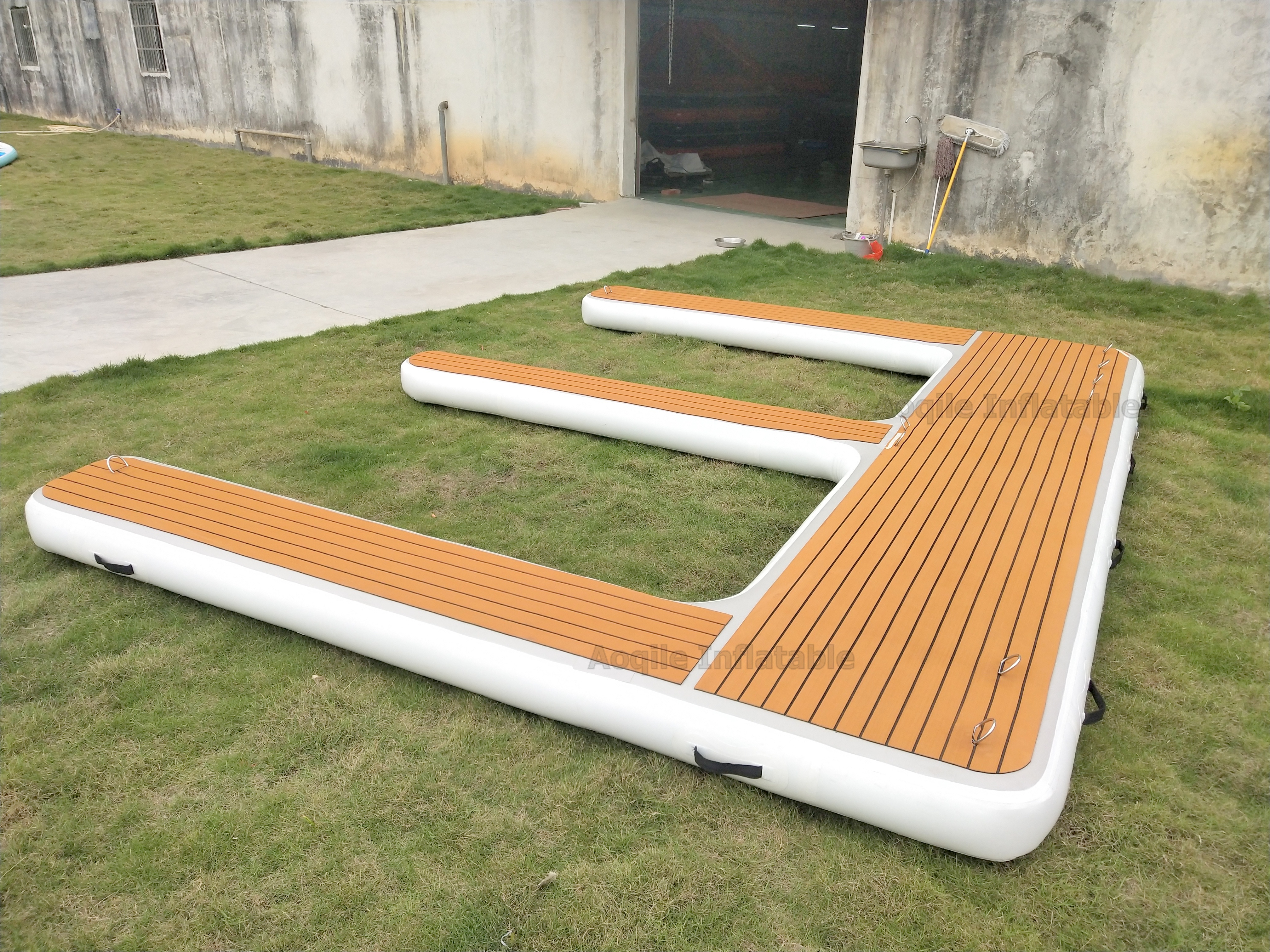 Custom drop stitch E shape Teak foam Motor Boat station inflatable jet ski Floating Dock Platform