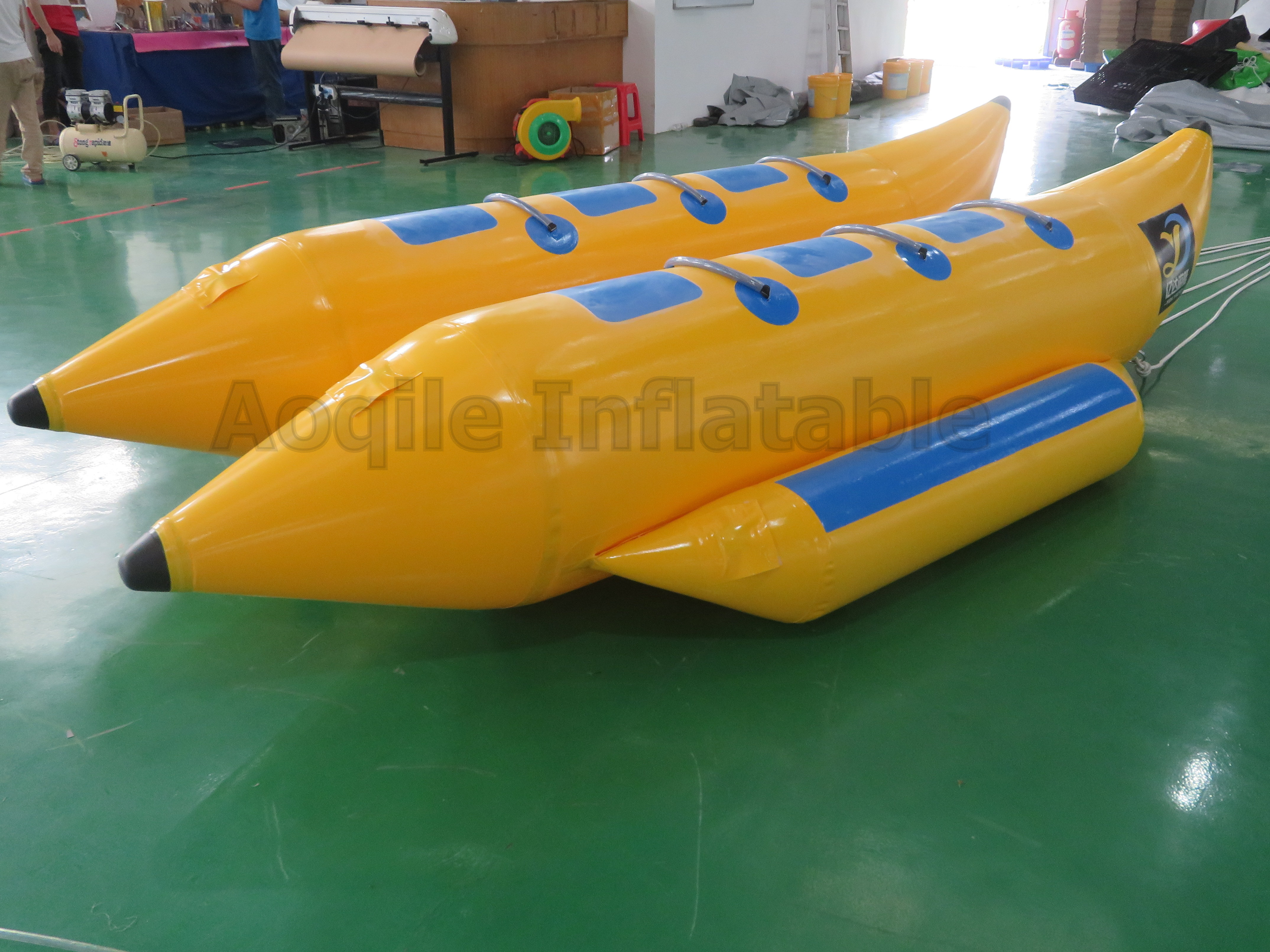 Commercial Water Sports Game Toy Towable Tube Flying Fish Inflatable Banana Boat