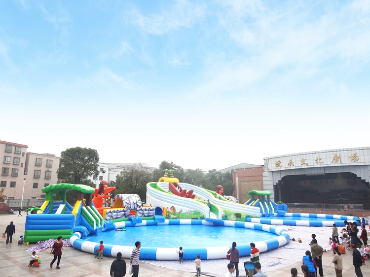 Inflatable Land Water Park