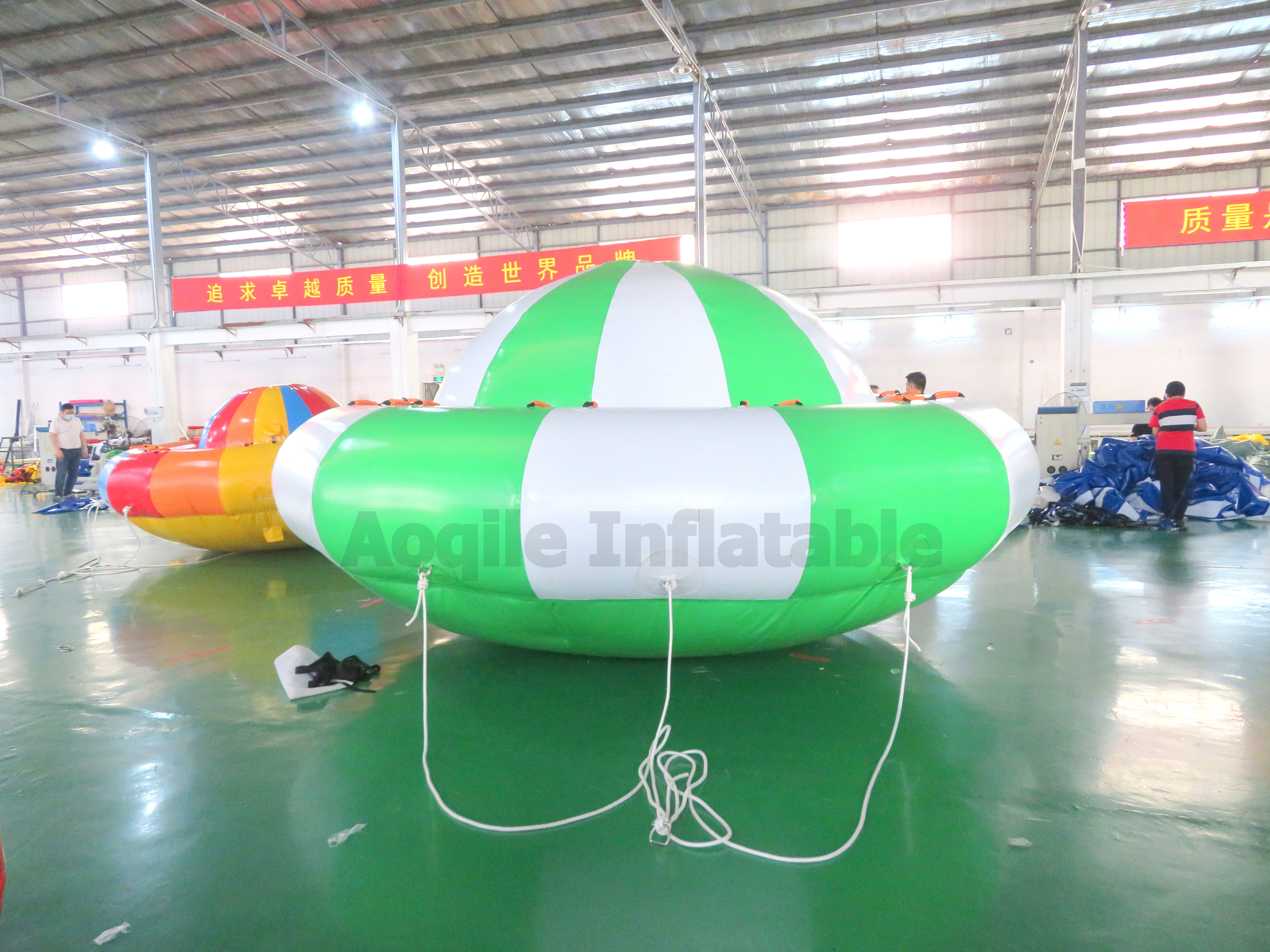 New Design Water Water Tube Sports Game Inflatable Flying Boat Crazy UFO Towable