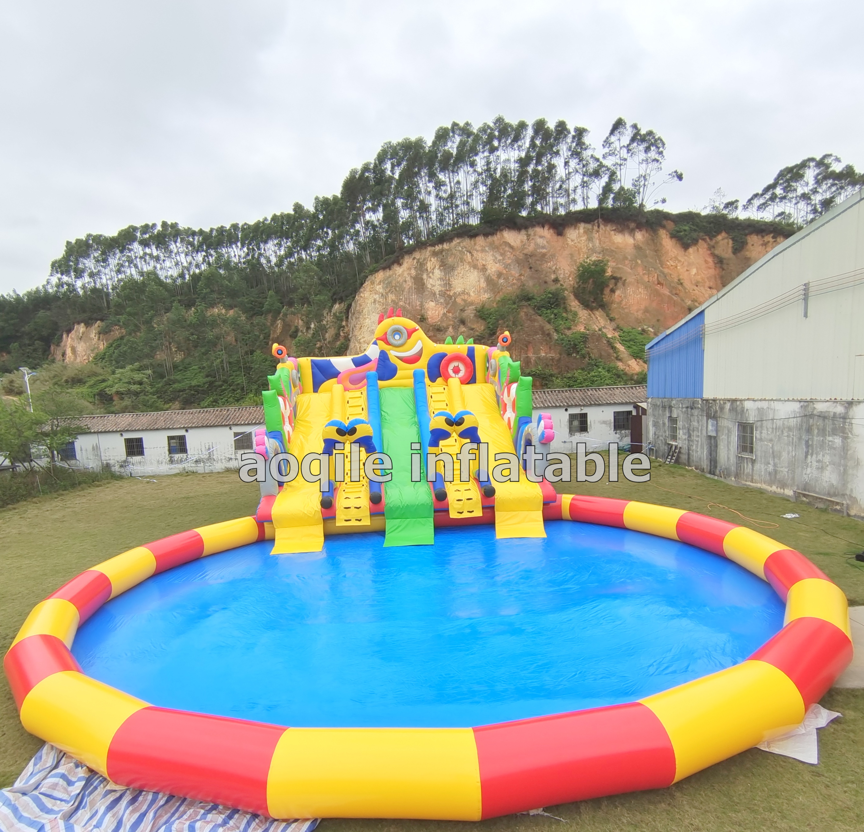 Commercial circular outdoors amusement park swimming pool with filtration system