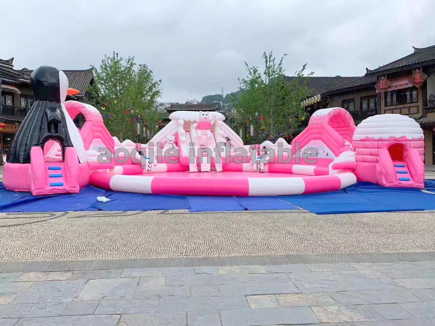 Commercial Big Inflatable Water Slide Park , Popular Style Inflatable Amusement Water Park On Land