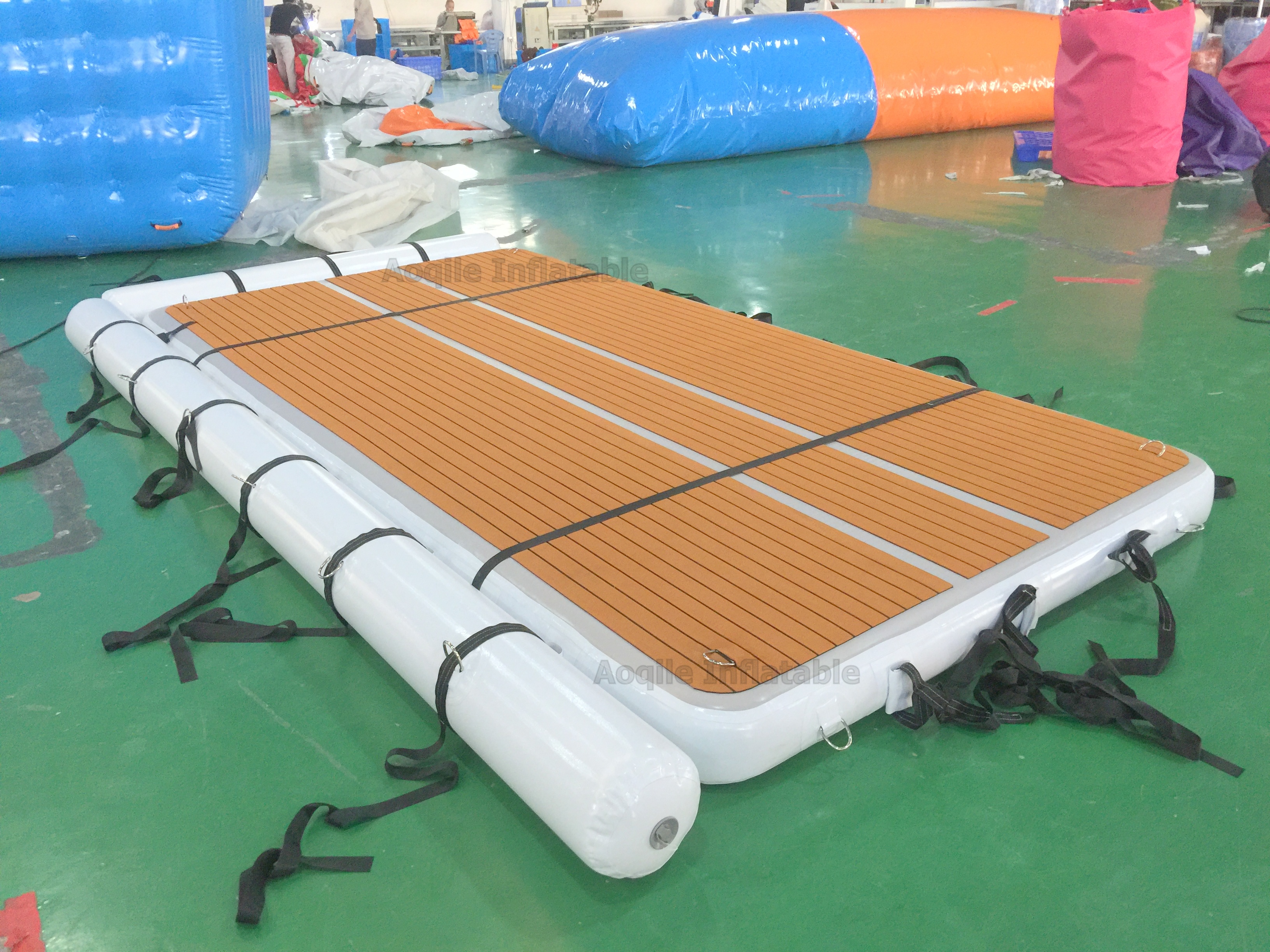 High quality Outdoor custom inflatable dock floats pool island pvc floating swimming platform Inflatable water jet ski dock jet