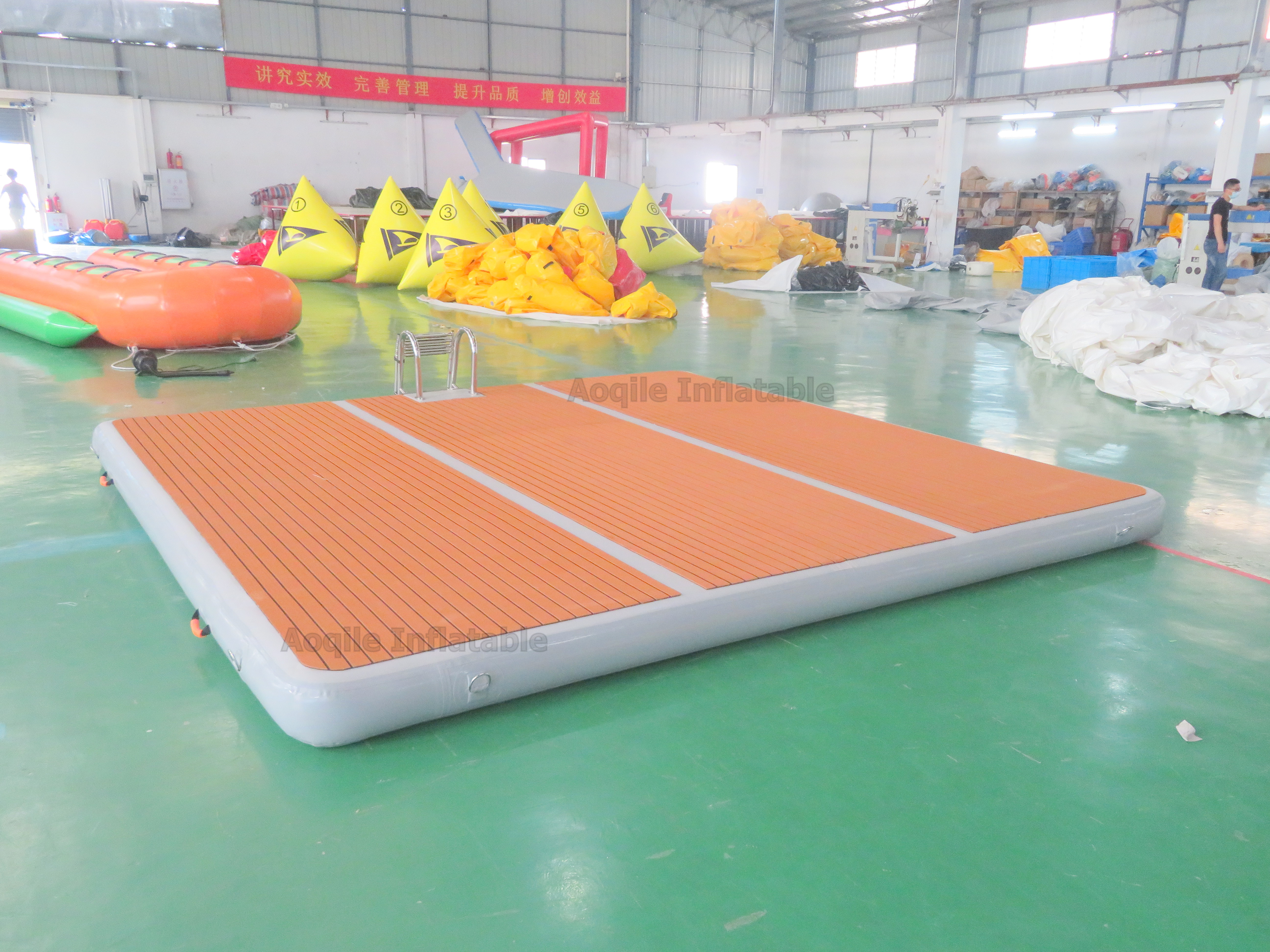 Commercial Eco Friendly Inflatable Wharf Water Floating Inflatable Floating Island Dock Platform