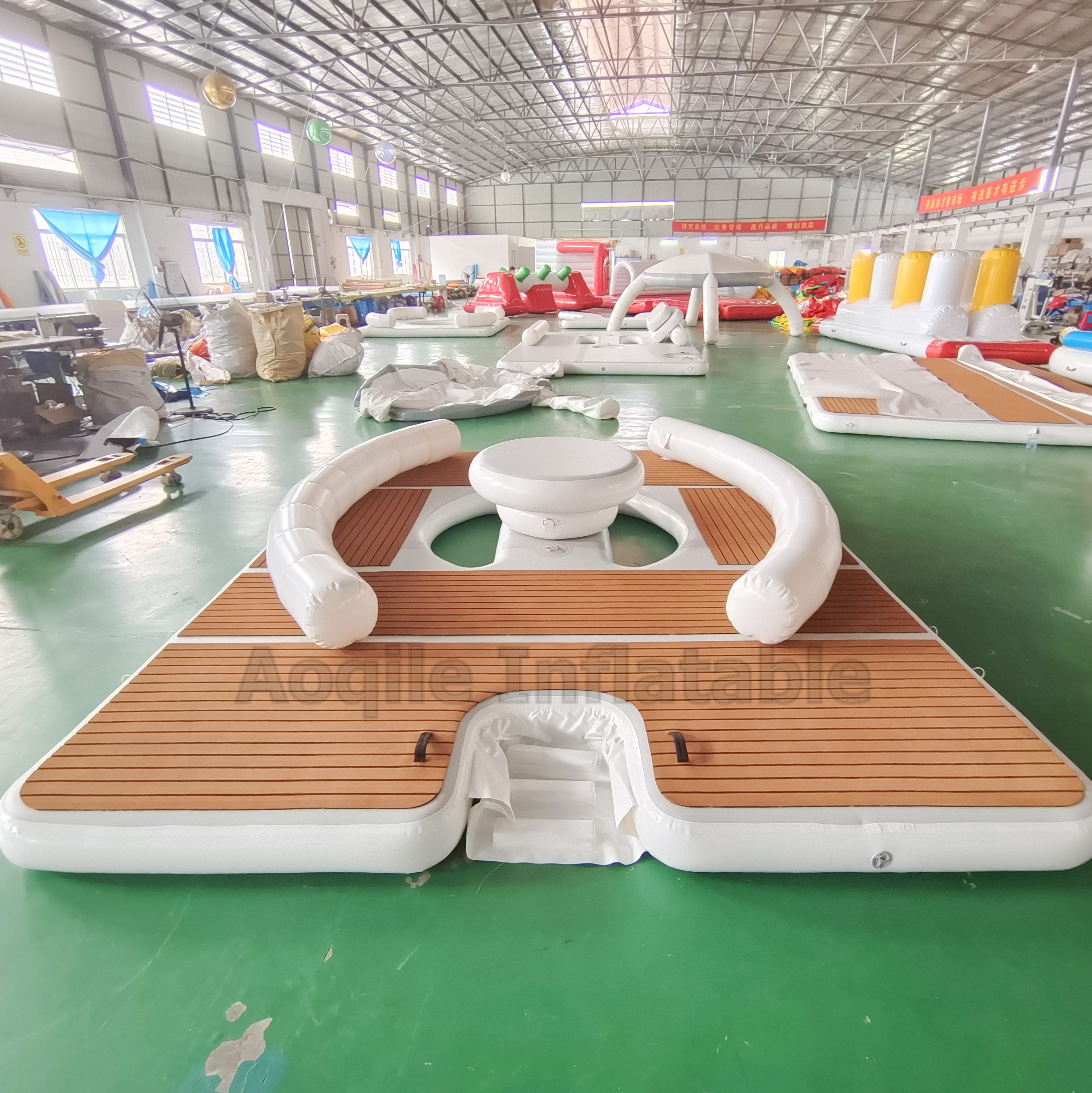 Outdoor Inflatable Pvc Leisure Lounge Inflatable Pontoon Dock Water Platform With Removable Canopy