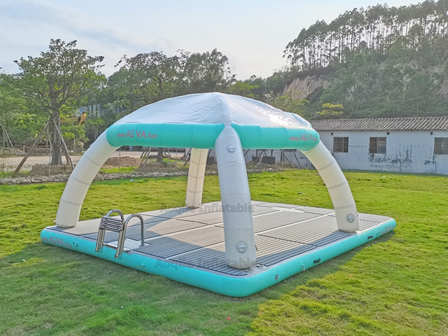 Inflatable water rest platform