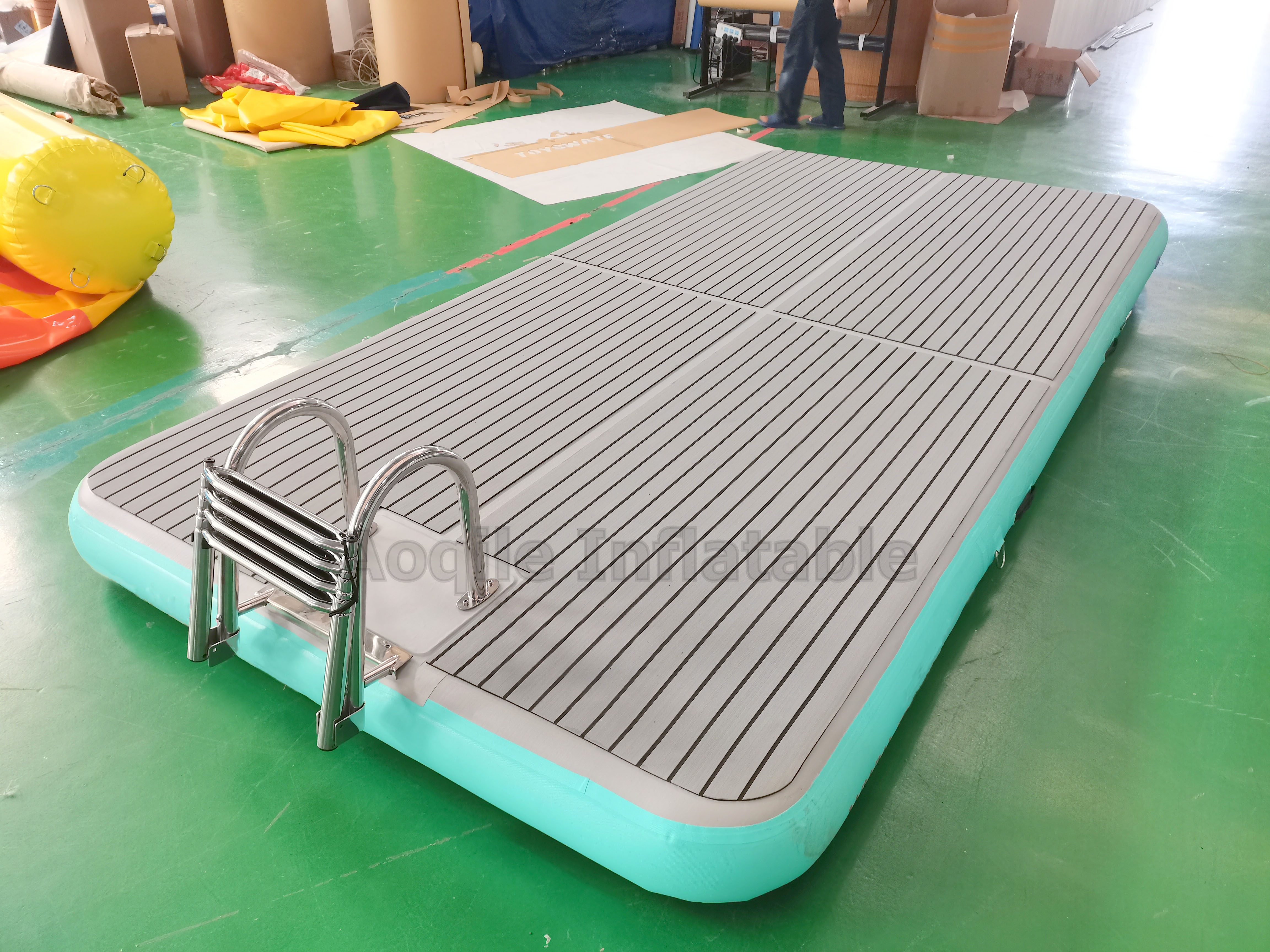 Factory Sale Water Yacht Floating Island Inflatable Mobile Water Floating Dock Platform