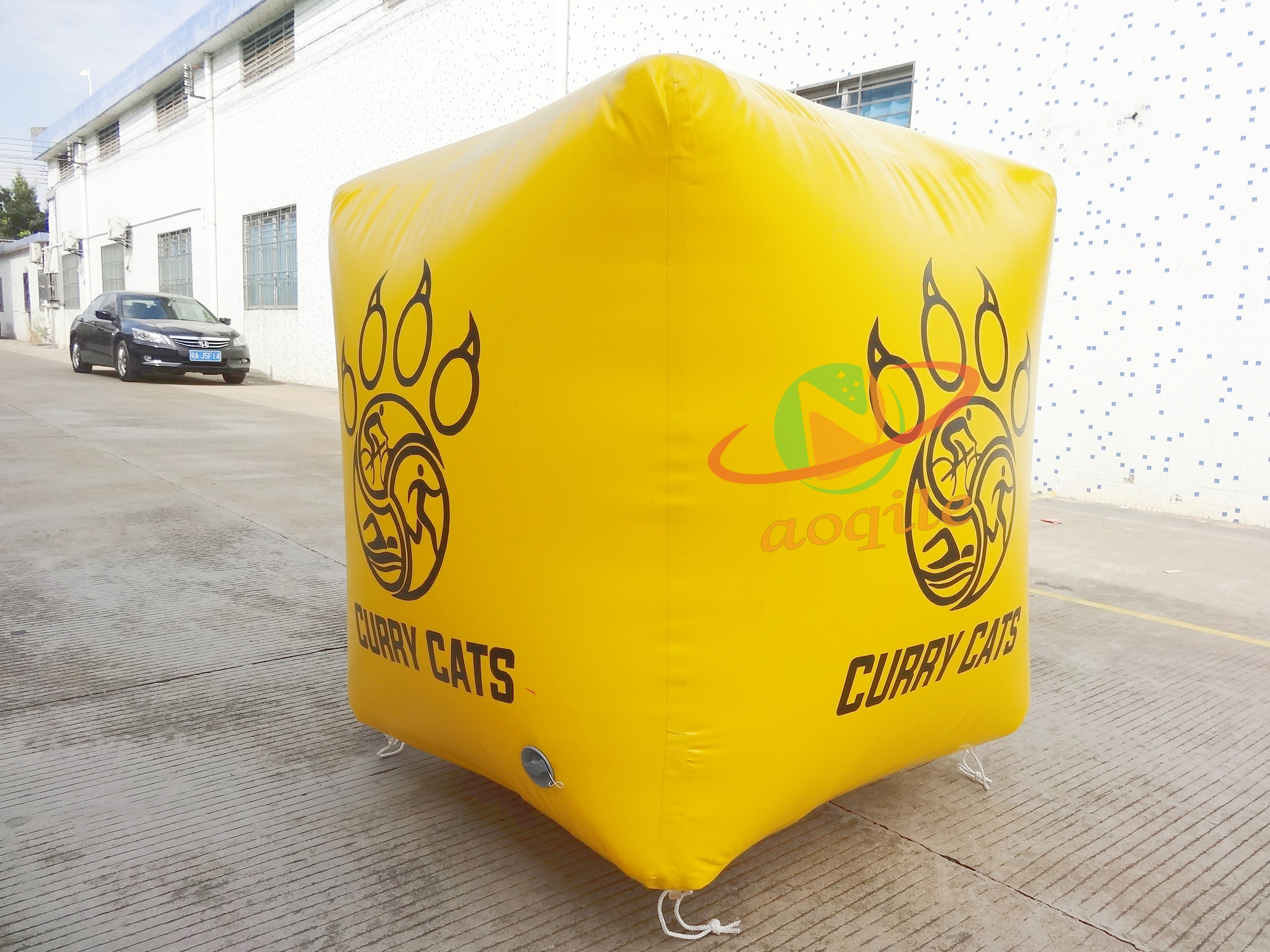 Customized commercial PVC outdoor competitive game inflatable paintball bunker for sale