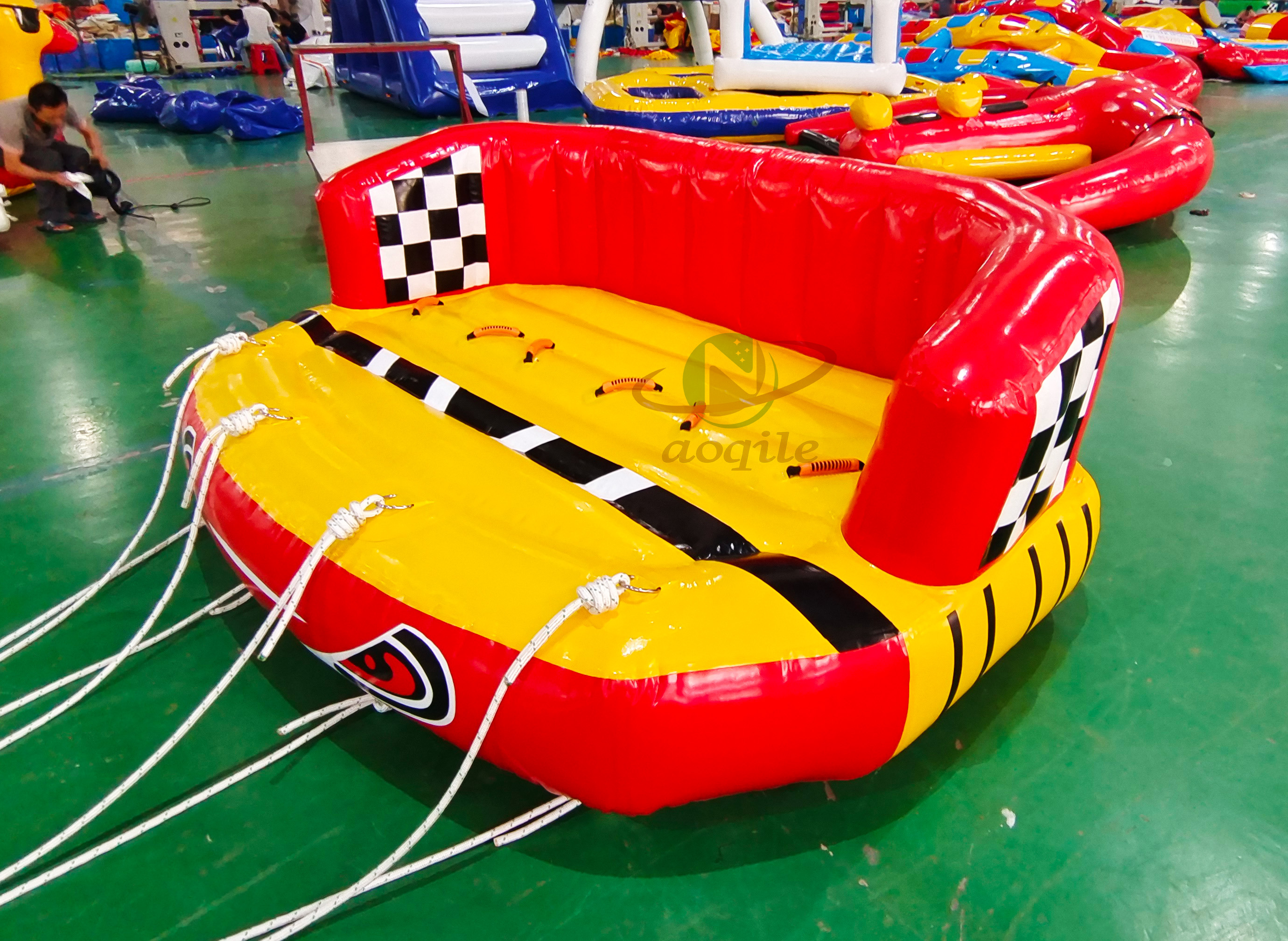 Commercial Grade Inflatable towable rotating Sofa Ride for 8 people/New Inflatable Water Ski Towable Tube crazy aqua ROCKET