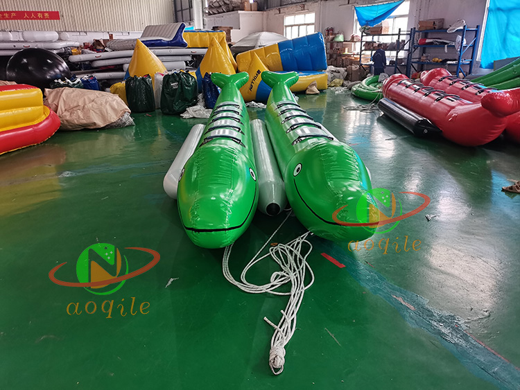 Water Games Equipment 0.9mm Pvc Inflatable Boat Towable Tube Inflatable Banana Boat For 10 Person