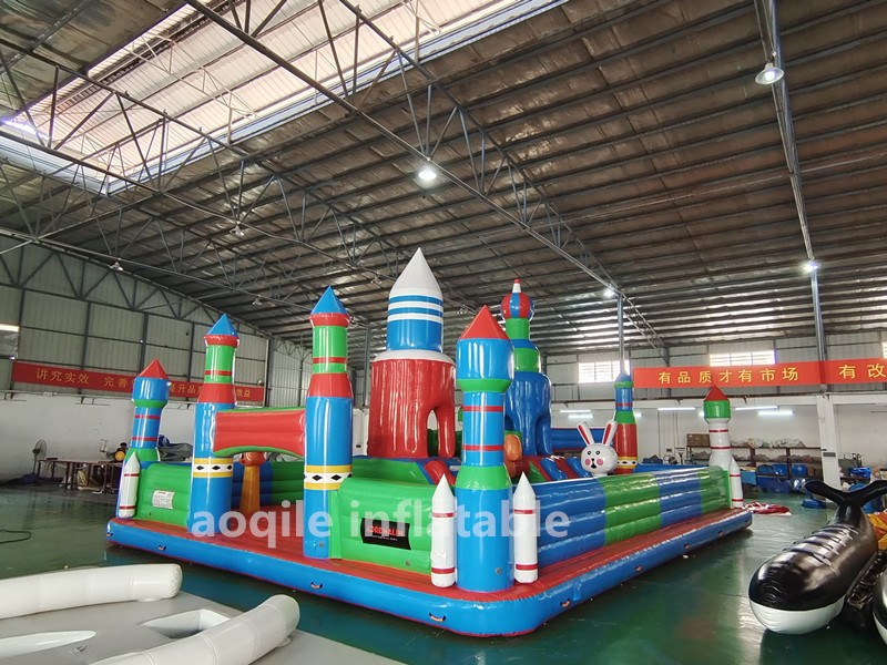 High Quality Large Floating Island Rocket Castle Water Park Equipment Inflatable Land Water Park