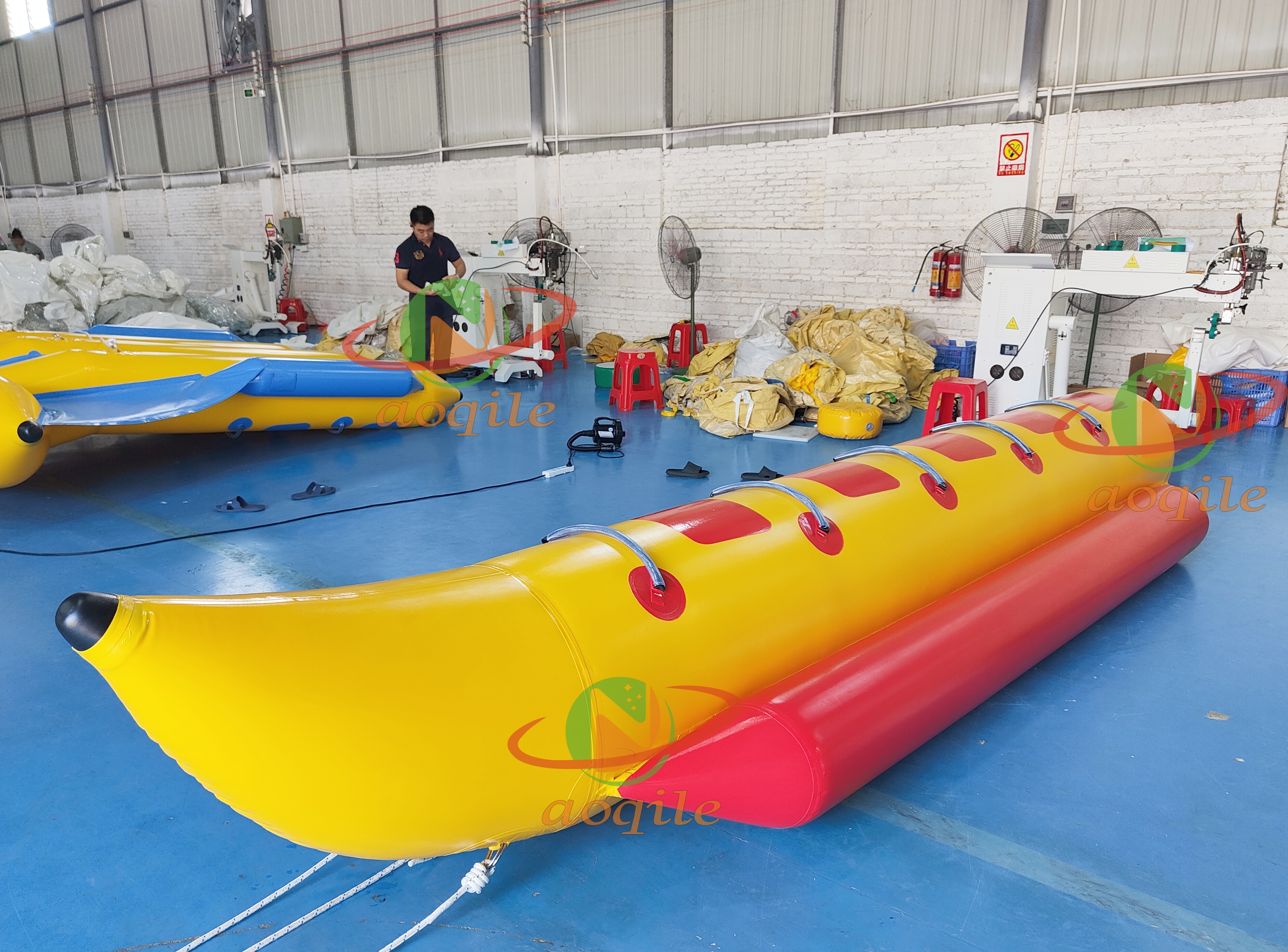 Water Toy Outdoor Equipment Inflatable Banana Boat Towables Water Games Banana Boat for Sale