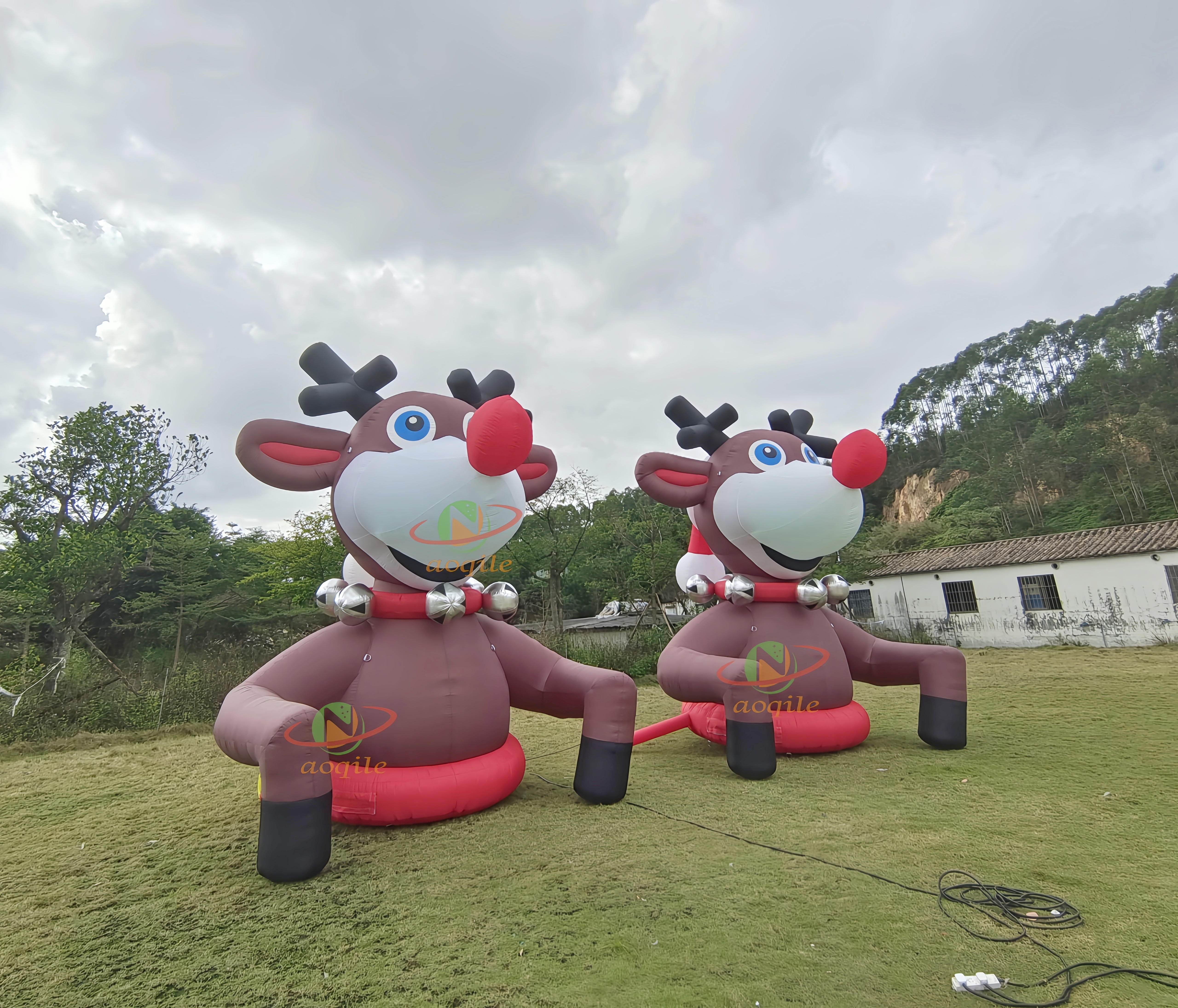 Aoqile2025 Best-selling Inflatable Cute Elk As Amusement Park Event Party Decoration for Events