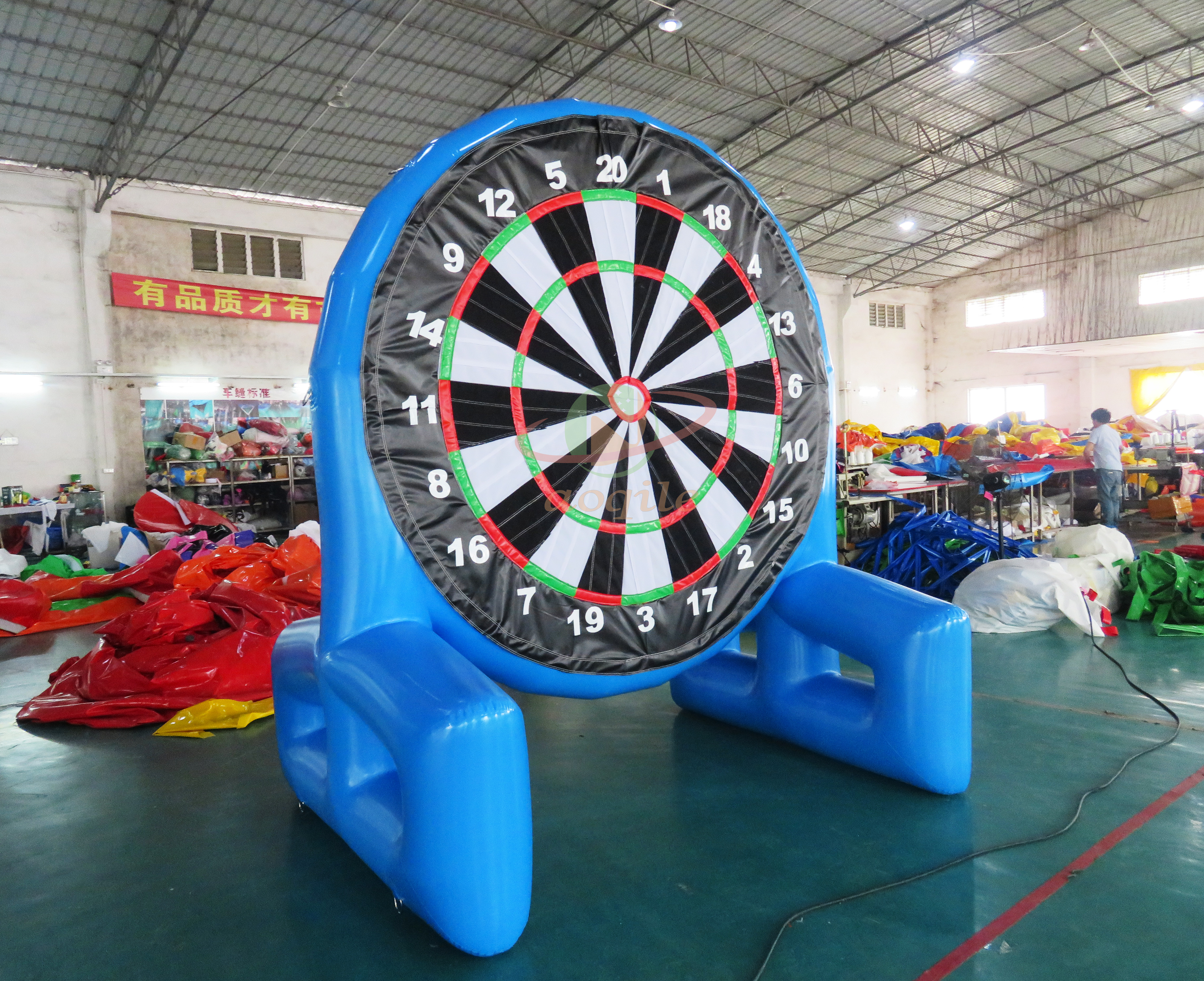 Customize Giant Inflatable Soccer Dart Board Inflatable Football Dart Game with Football