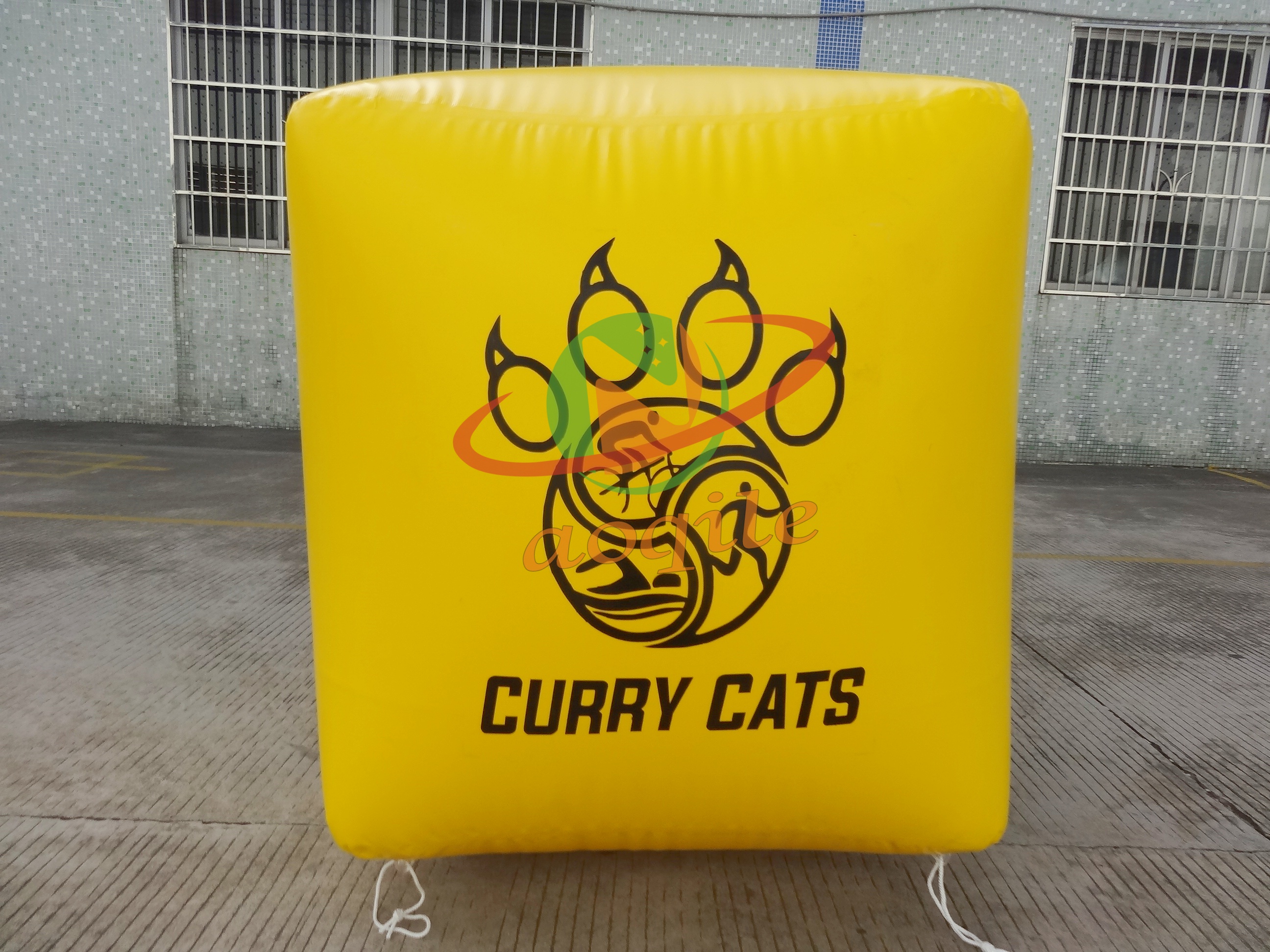 Customized commercial PVC outdoor competitive game inflatable paintball bunker for sale