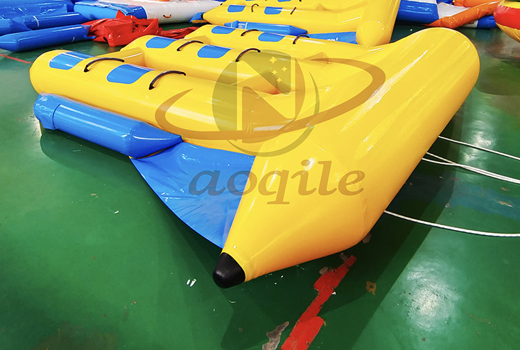 Popular Water Sports Inflatable colours PVC Banana Boat Towable Sea Toy Kayak Flying Fish