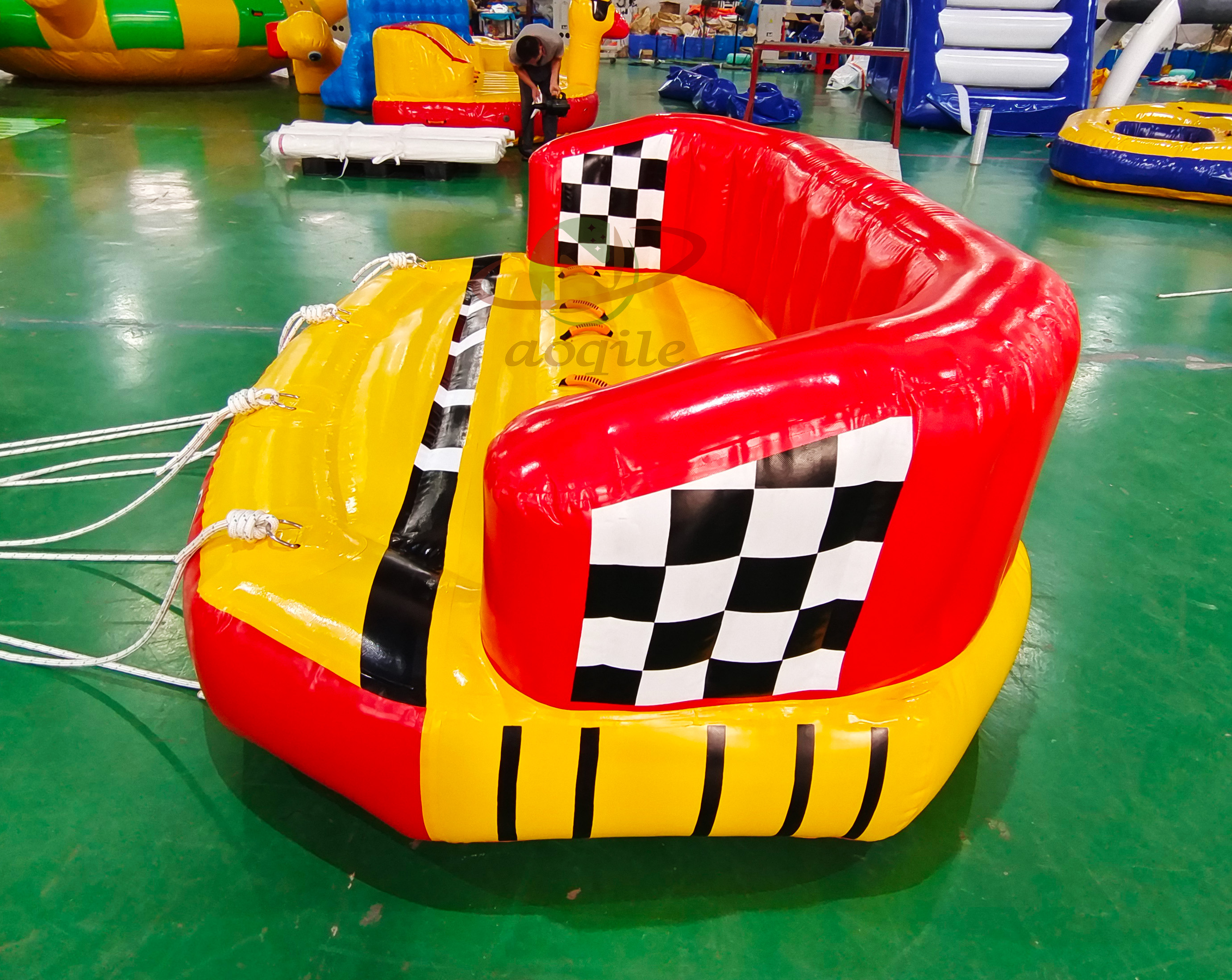 Commercial Grade Inflatable towable rotating Sofa Ride for 8 people/New Inflatable Water Ski Towable Tube crazy aqua ROCKET