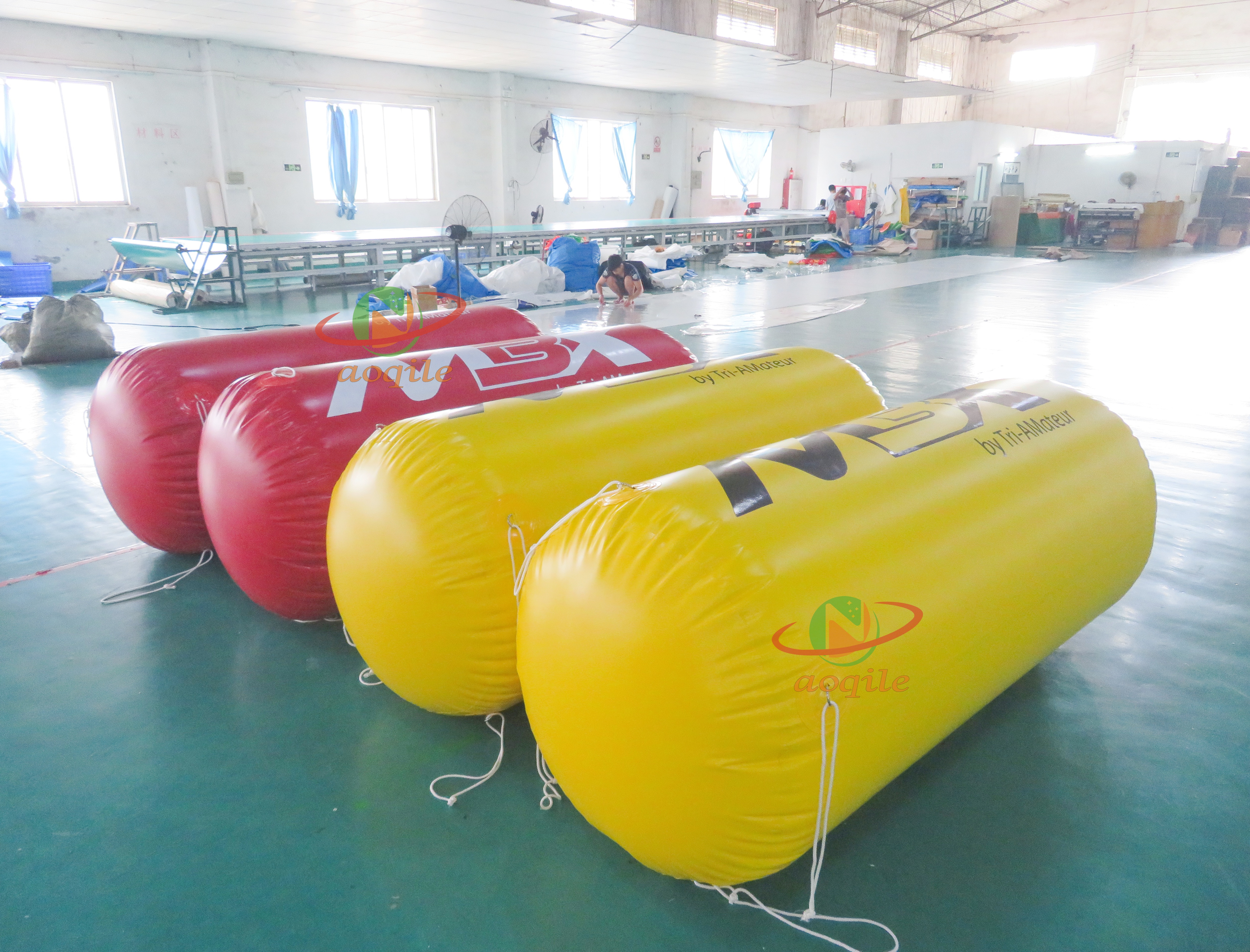 Cylindrical Inflatable Swimming Buoy Special Mark For Open Water Swimming Competitions