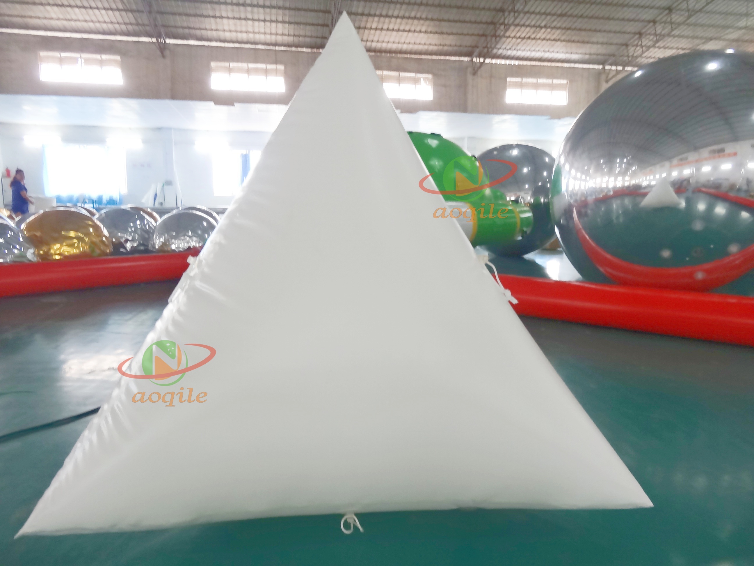 High Quality Inflatable Triangular Buoy Water Sports Inflatable Swim Buoy Floating Marker