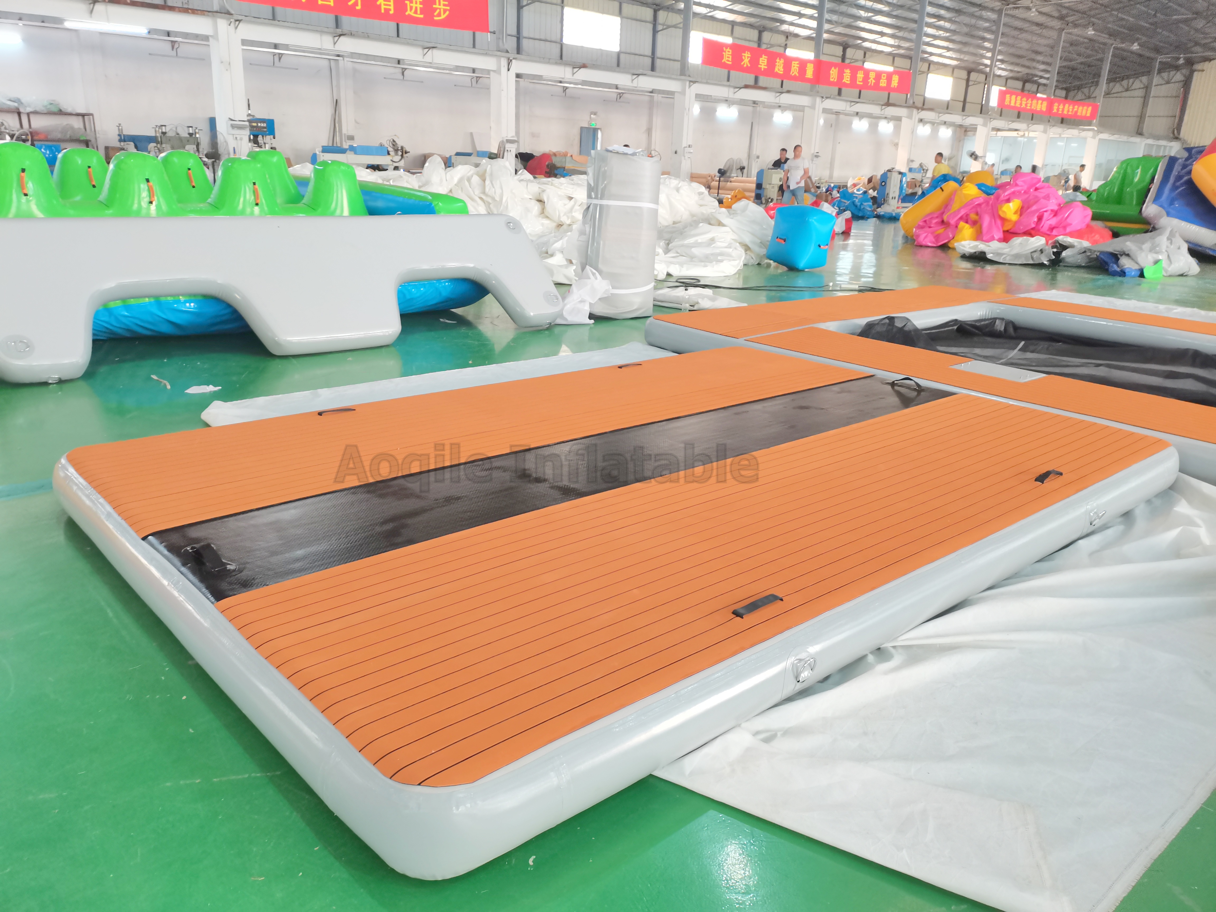 Inflatable Yacht Marina Water Floating Inflatable Floating Island Platform Air Cushion Leisure Platform