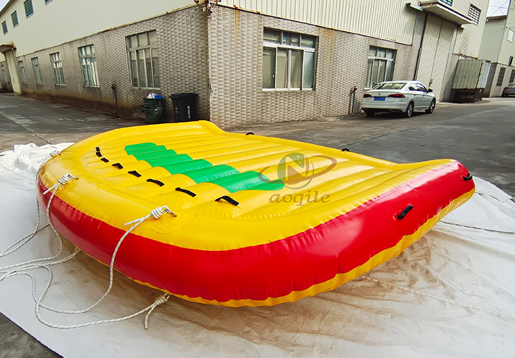 Multiplayer Water Sports Floating Inflatable Water Ski Towable Tube Inflatable Sofa Towable Boats