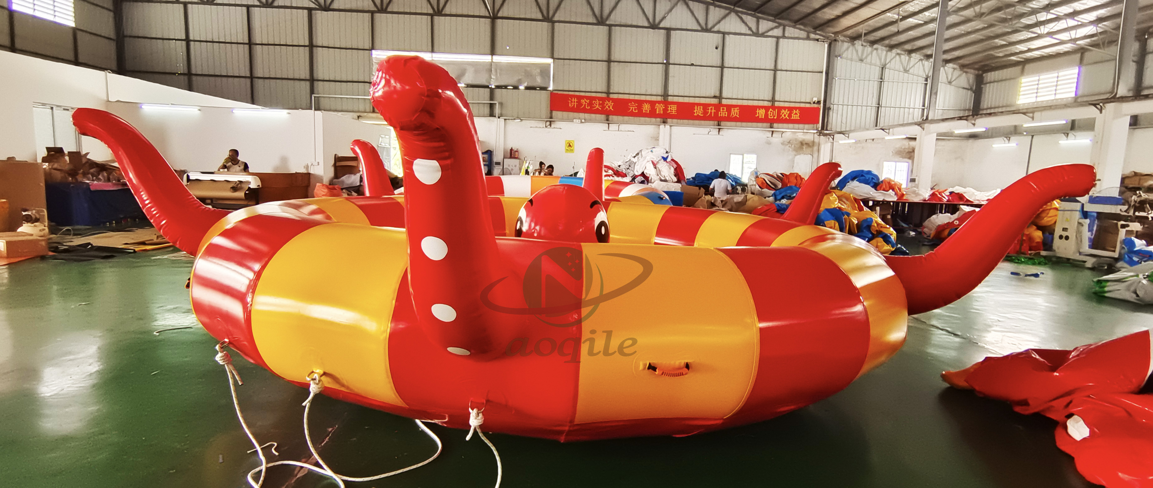 Factory price bandwagon ufo 8 person Towables Octapus Twister Inflatable Disco Boat