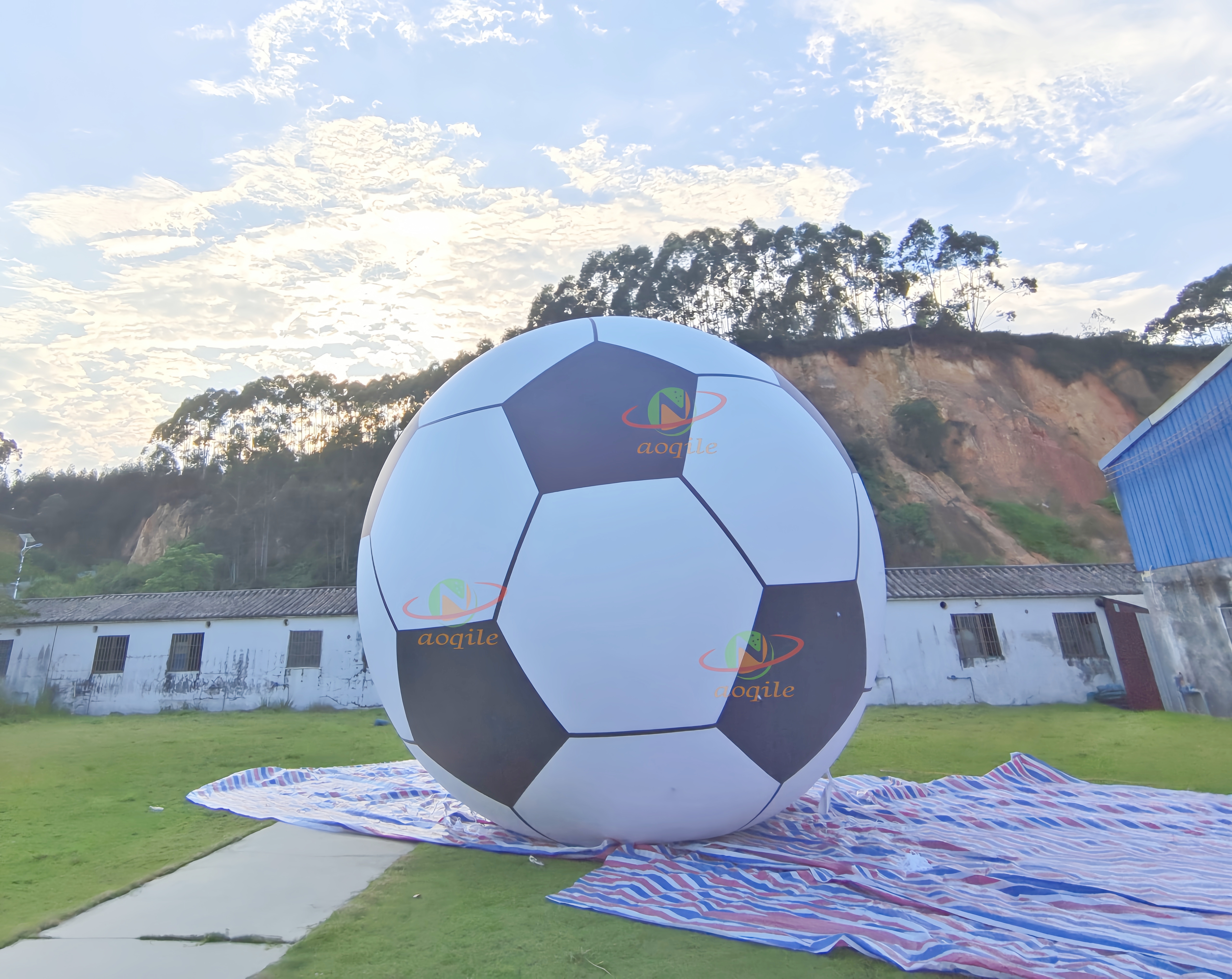 Inflatable Football Model for Advertising Event/ Soccer Event Pvc Inflatable Ball Giant Football Balloon