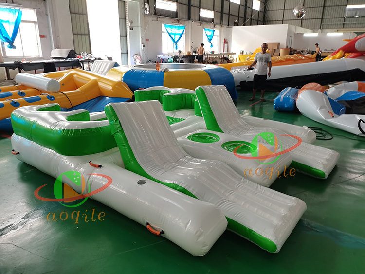 Summer Outdoor Inflatable Water Floating Island Lounge Leisure Platform Dock Water Entertainment Sofa Boat