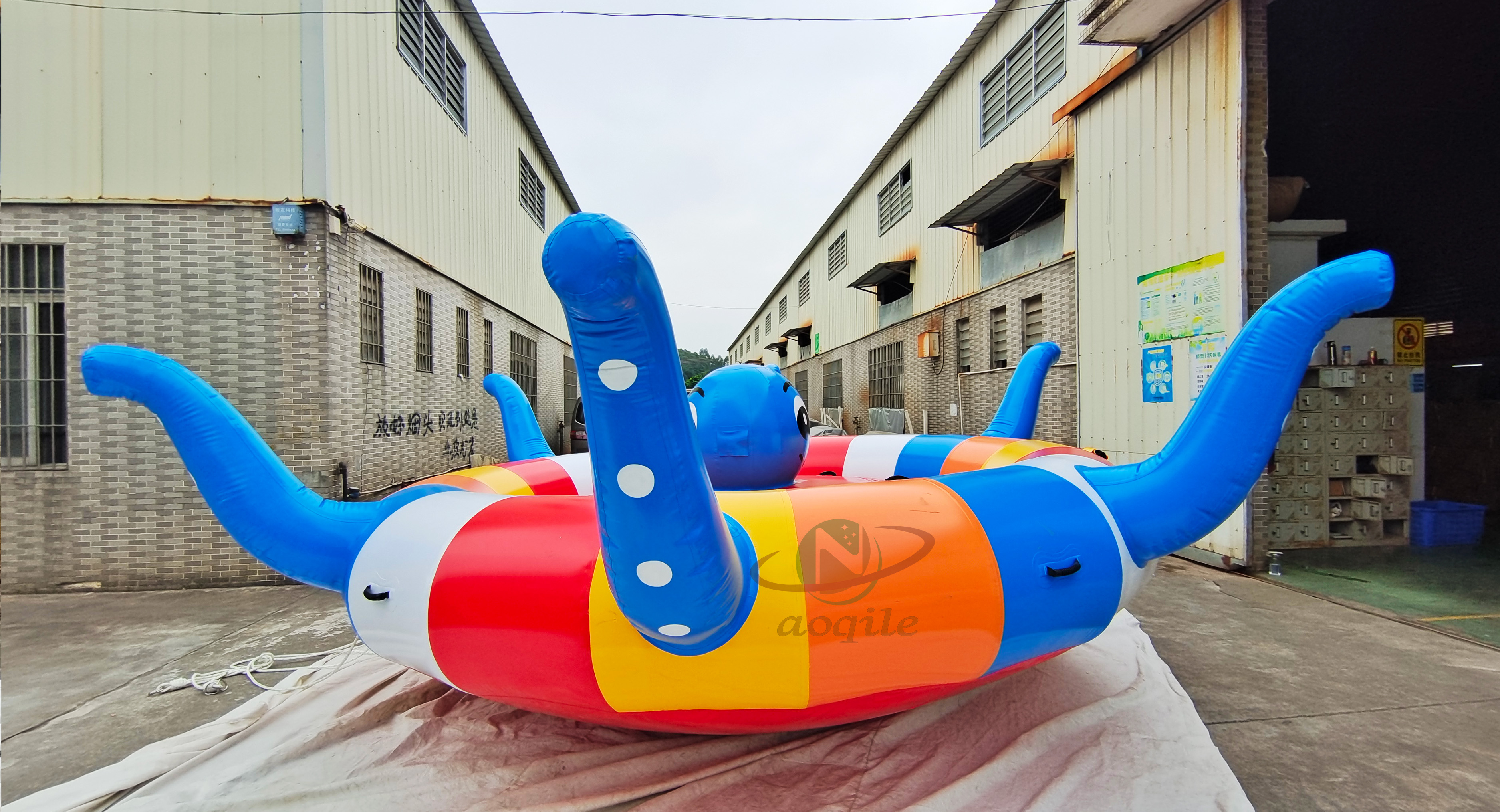 6-10 people funny octopus shape Spinning Ufo Towable Tube Rotating Inflatable Disco boat for sale