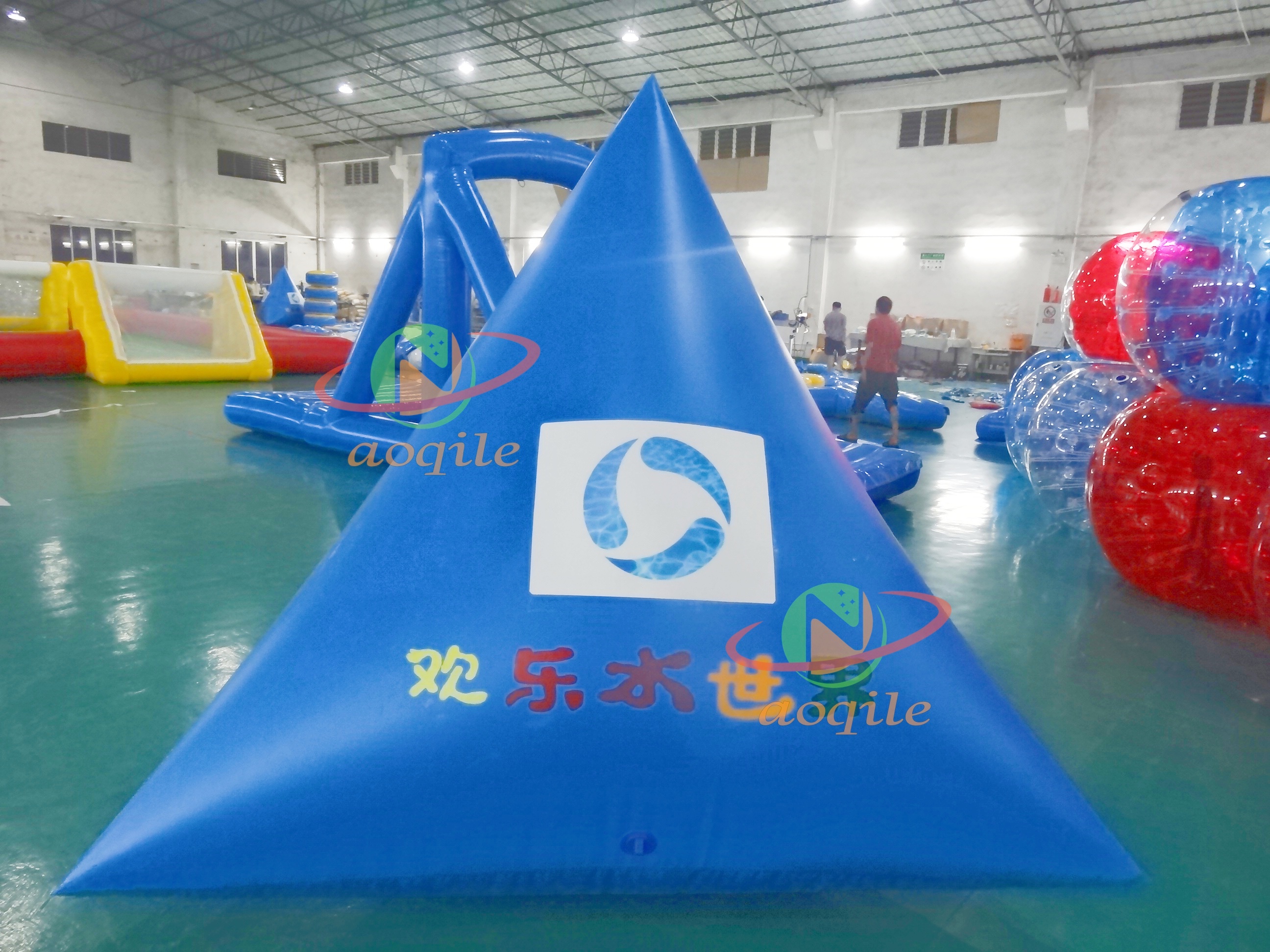 Factory Direct Sales Inflatable Buoy Water Park Floating Mark Inflatable Triangle Custom Color Buoy