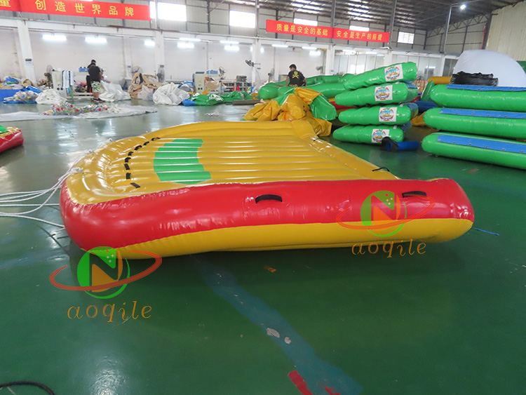 Outdoor sports game aqua games water floating spinner spinning rotating roll saturn towable tube disco boat for sale