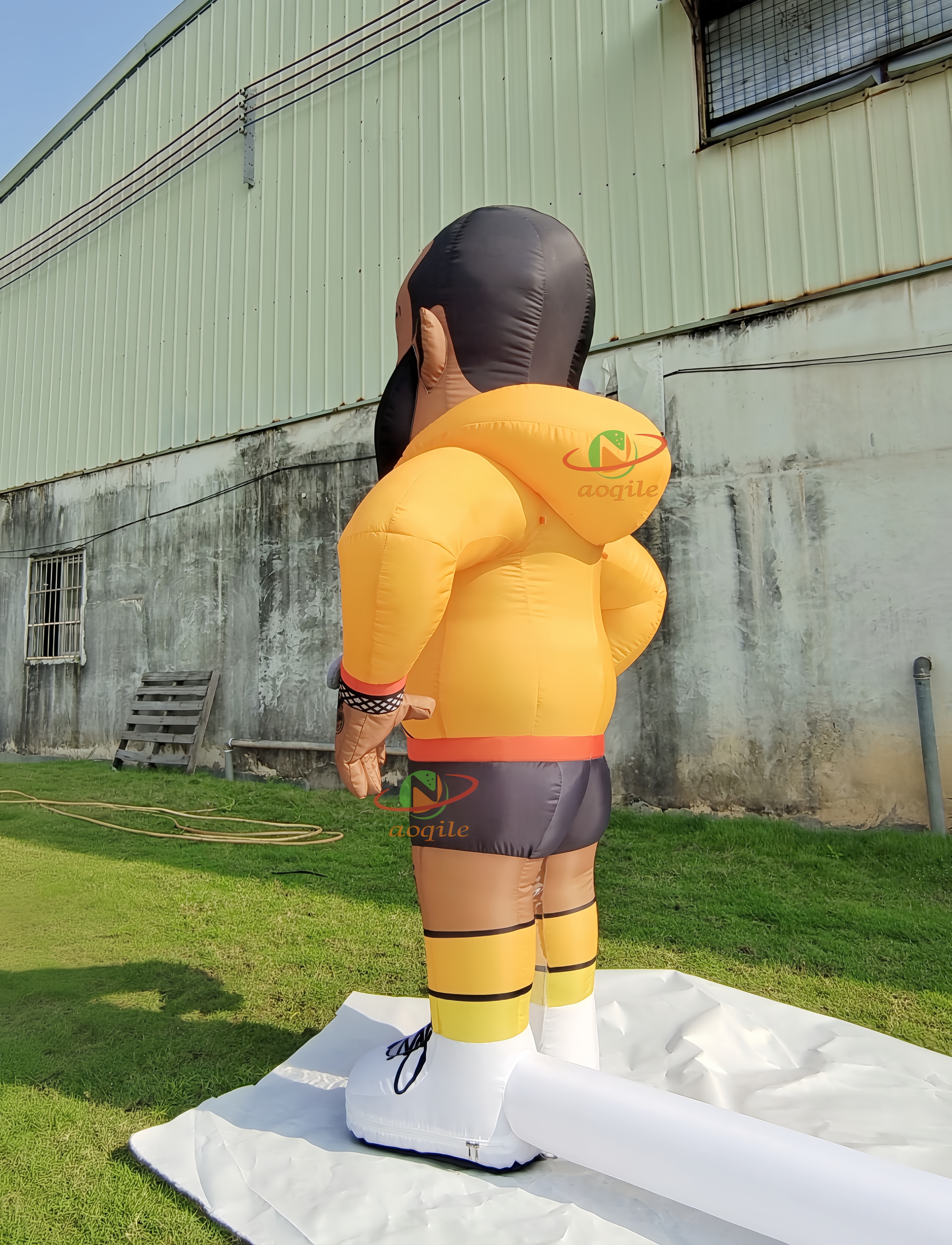 Customized Giant Custom Inflatable Human worker/Advertising Outdoor Promotion Giant Human Inflatable Worker Model