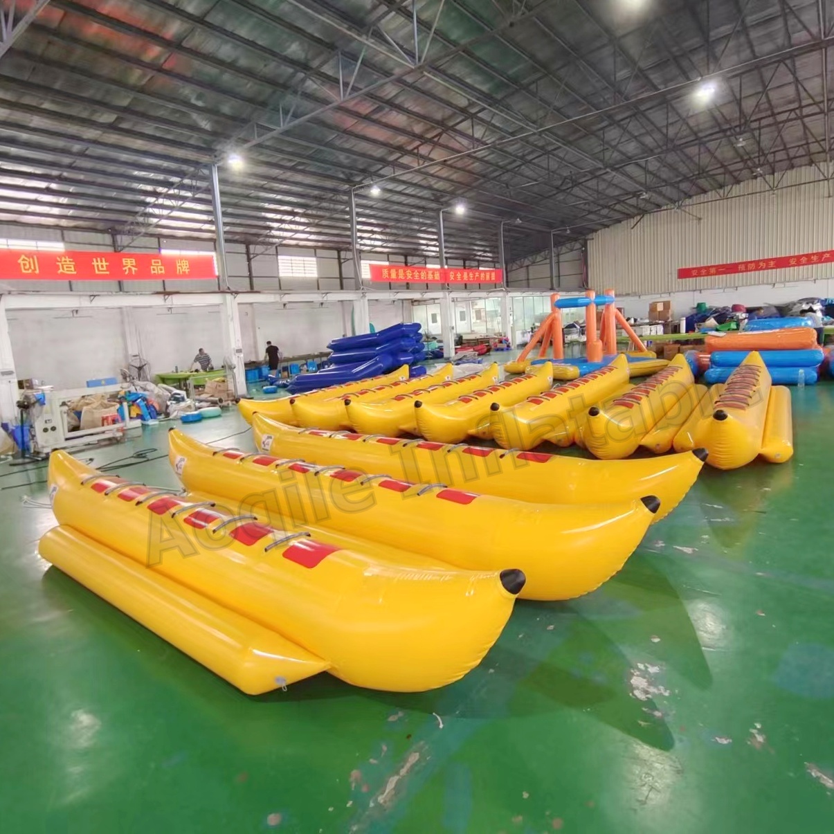 Water Games Equipment Double row PVC thick material inflatable towable banana boat