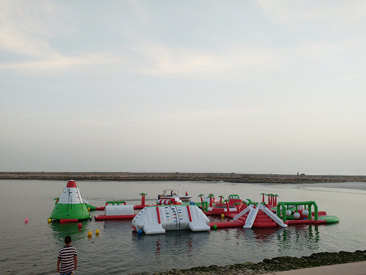 Outdoor Adult inflatable Floating water playground commercial Inflatable lake Water Park