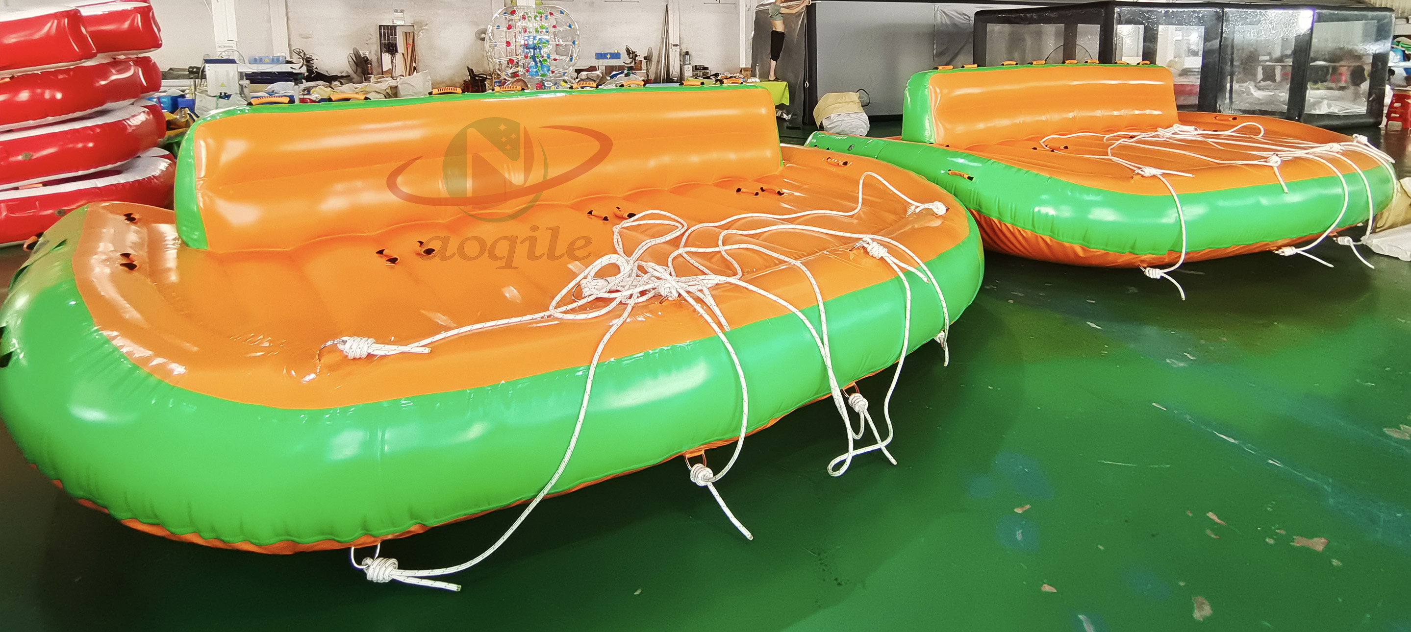 Commercial inflatable floating crazy UFO towable water ski sofa boat