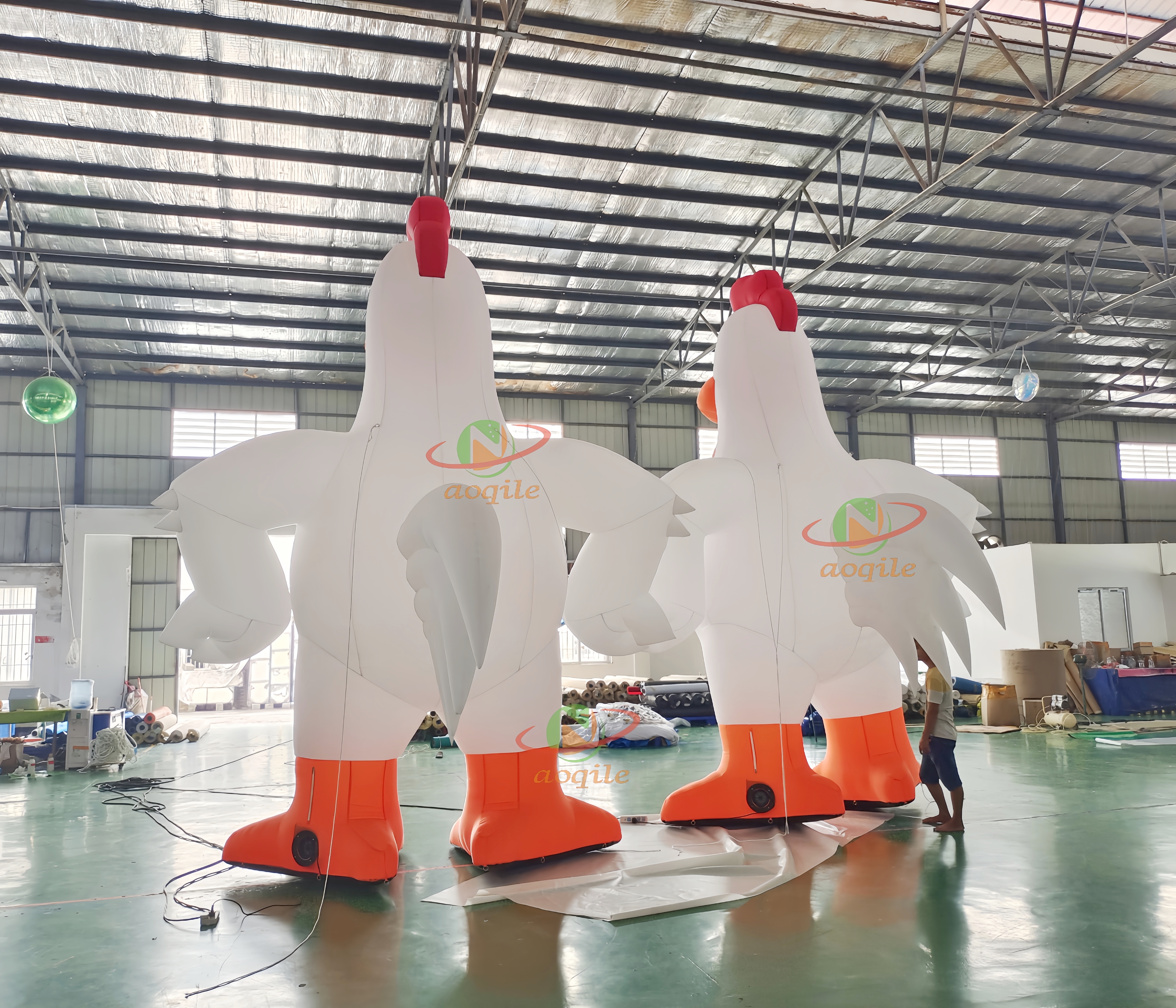 Custom Outdoor Giant Mascot Inflatable Chicken / Inflatable Rooster Cock Animal Cartoon For Advertising