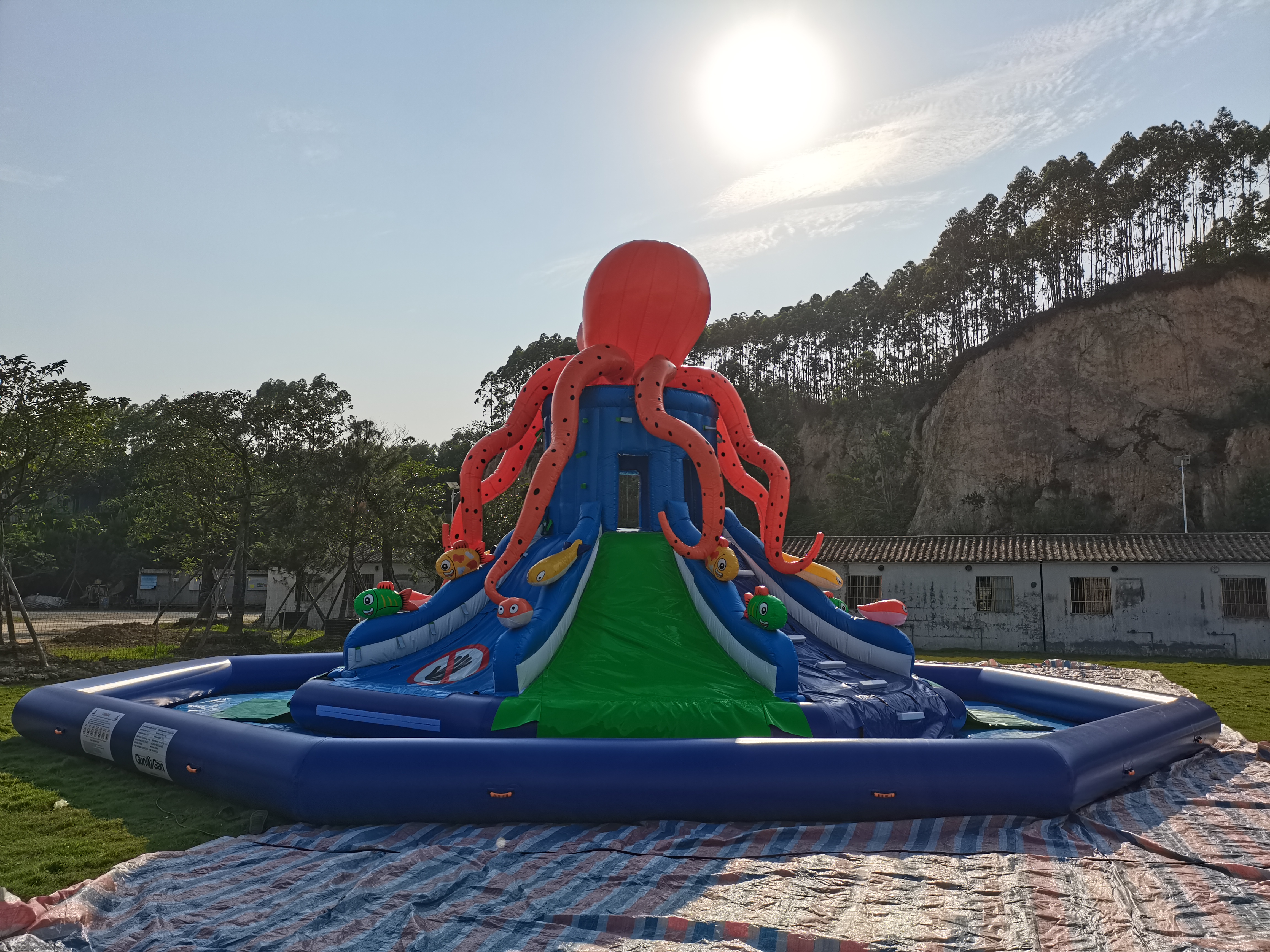 High Quality Custom Inflatable Water Park Octopus Style Water Slide