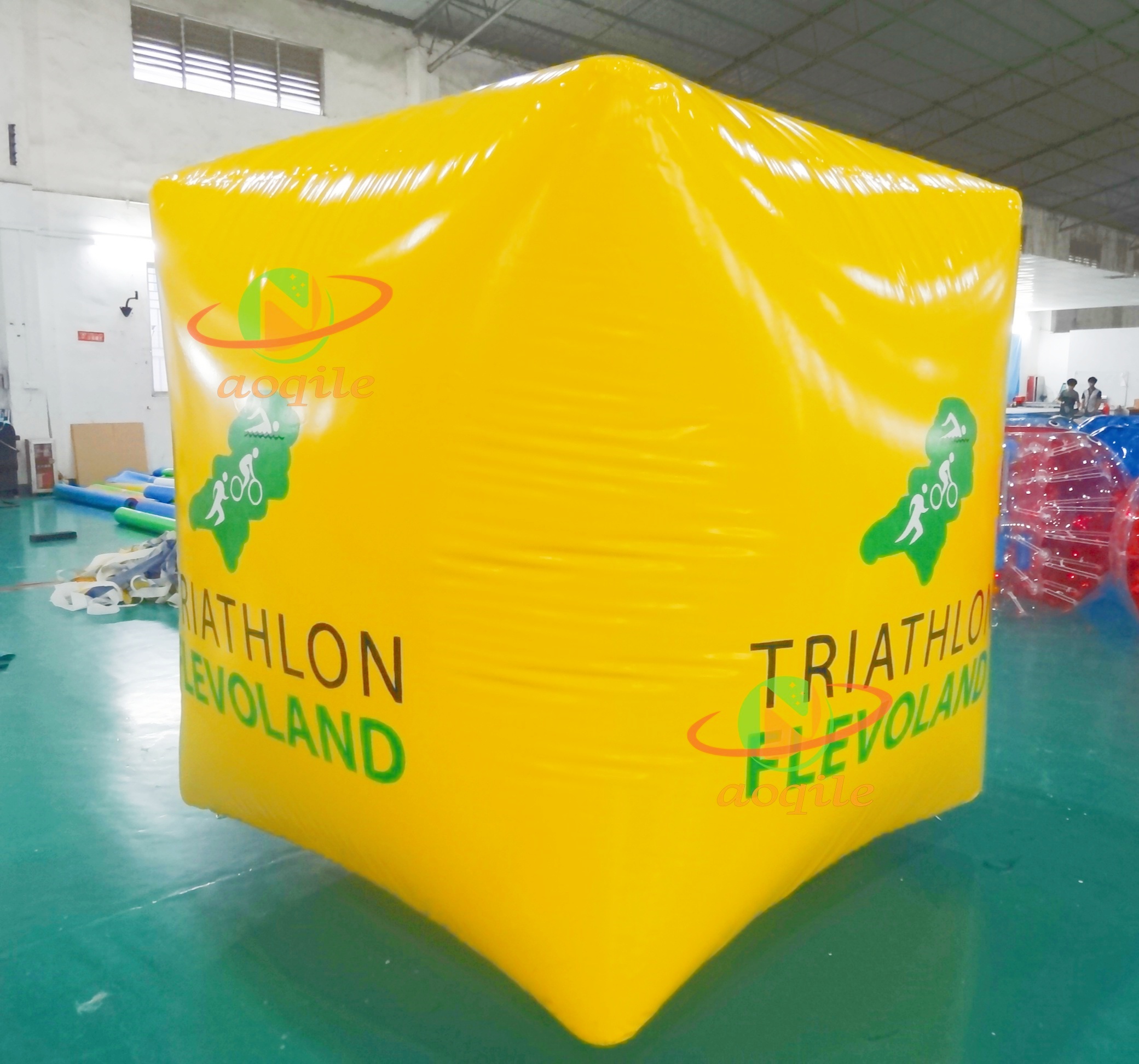 Outdoor toys floating water inflatable bouy inflatable triangle / square buoy for sale