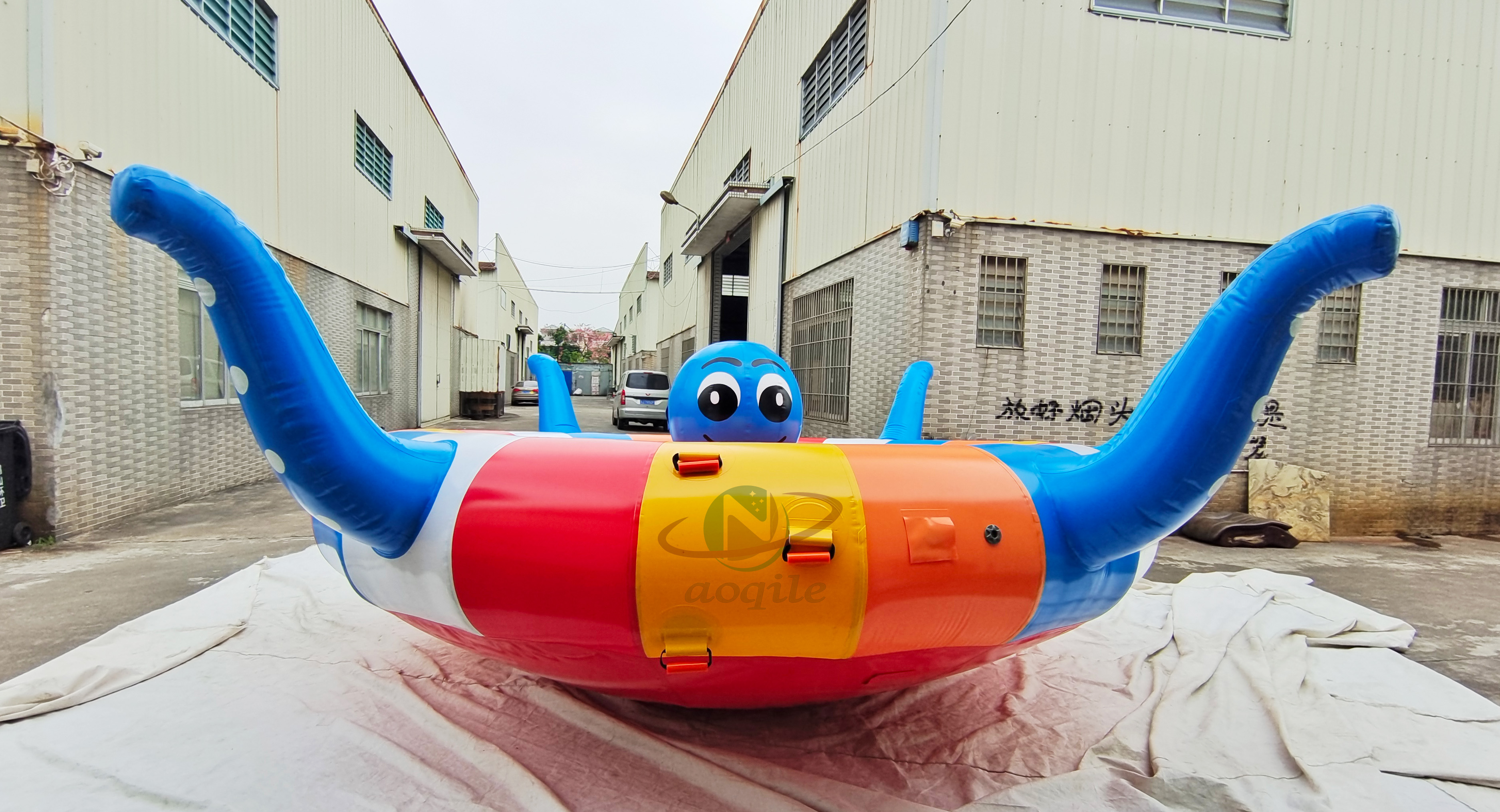 6-10 people funny octopus shape Spinning Ufo Towable Tube Rotating Inflatable Disco boat for sale