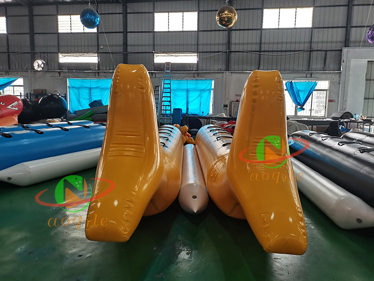 PVC tarpaulin New Design Double Tube inflatable water sled toys towable tube 6 seats flying fish boat