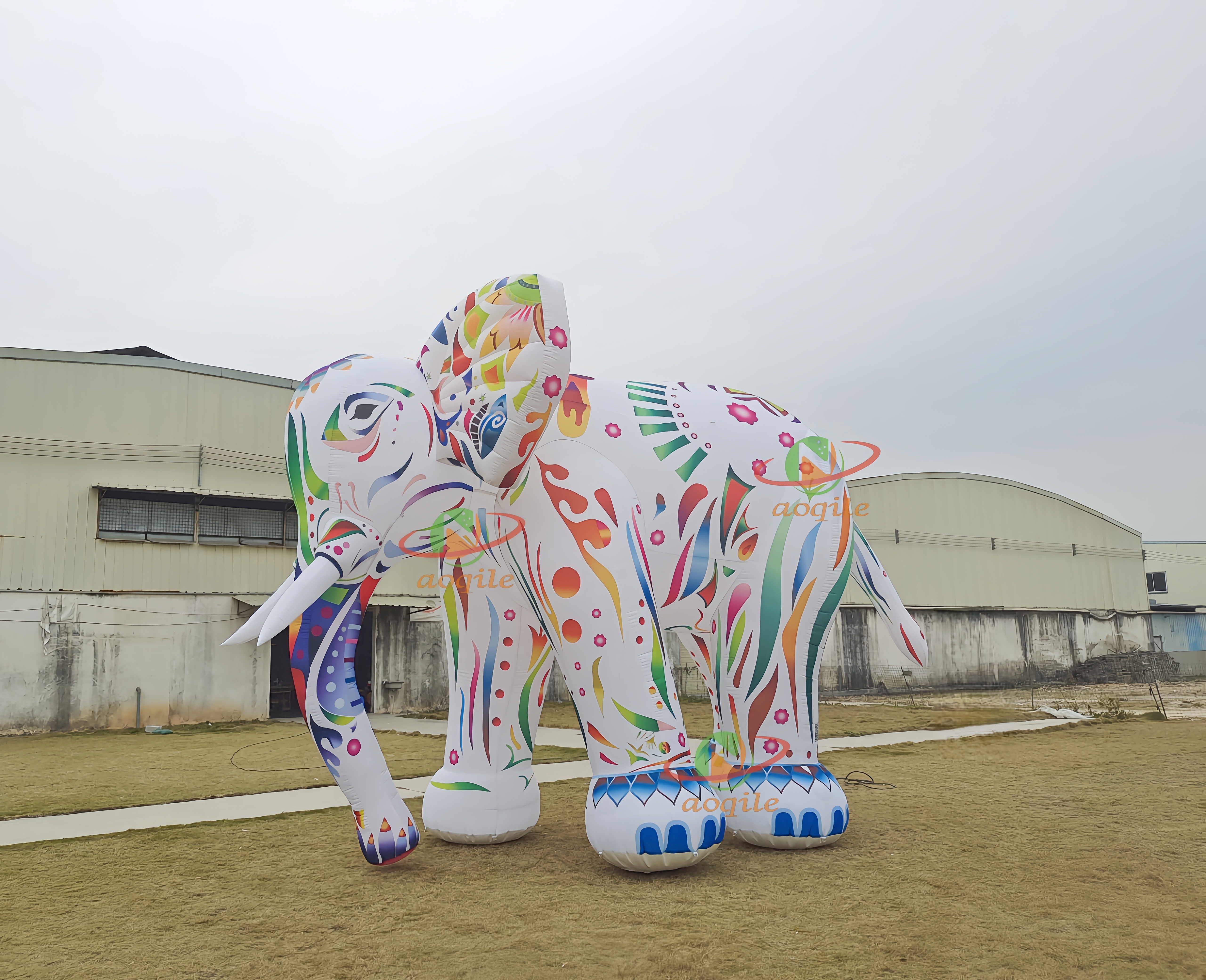 Advertising Inflatable Giant Elephant Model ,Giant Colorful Inflatable Elephant Animal Cartoon For Party Decoration