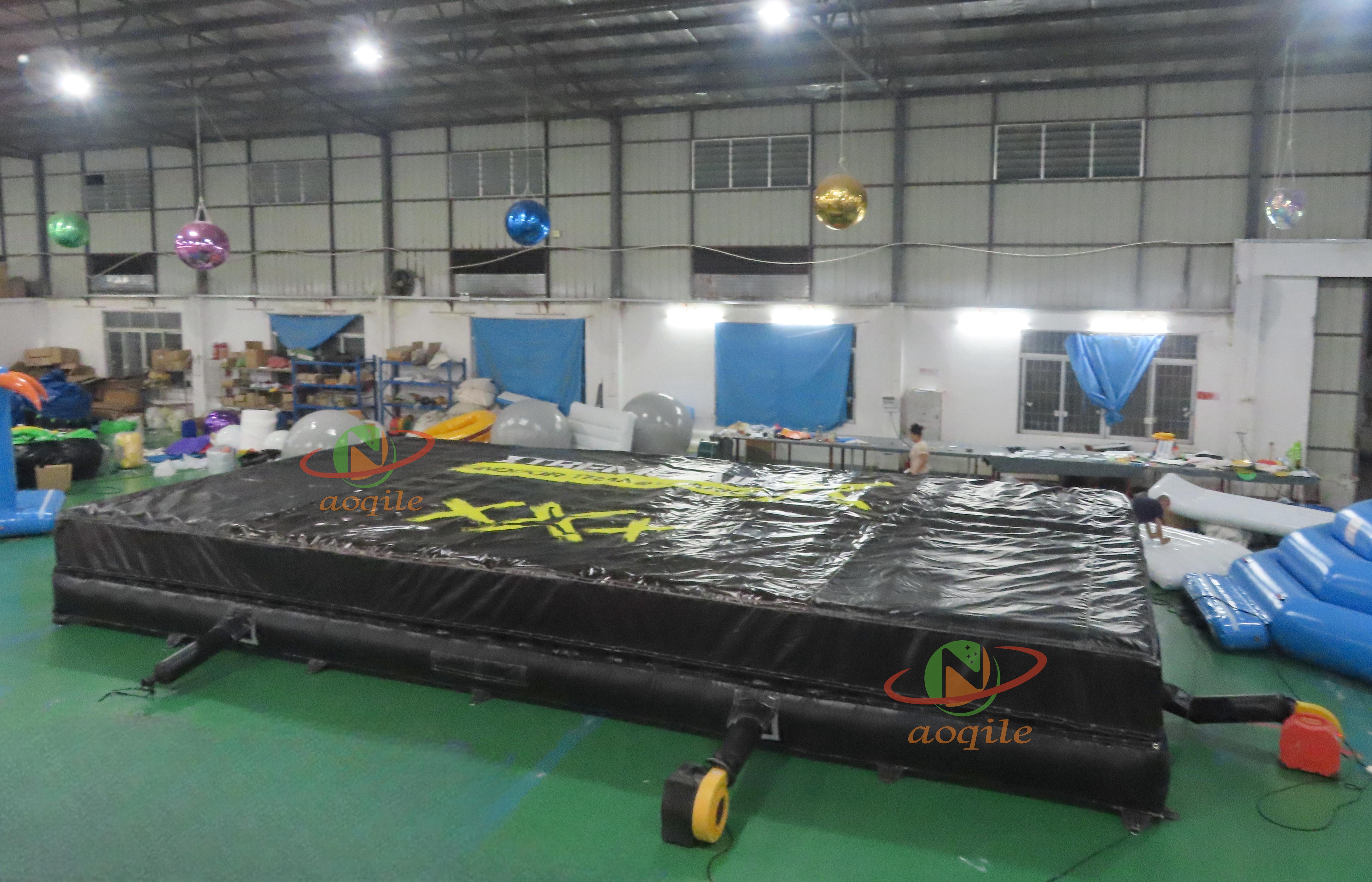 Aoqile Portable Inflatable Diving Wooden Dummy Stable Base for Water Fitness Sports Competition for Events