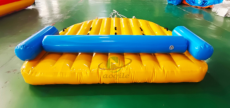 Wholesale Summer sea sports Inflatable Tug Tube Banana Boat Water Rotating Disco Gyro Boat