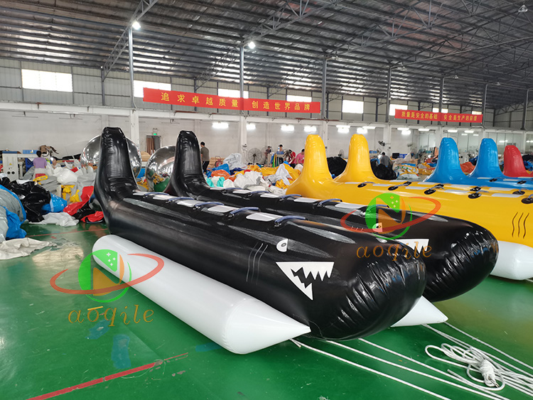 Factory direct sea water park 10 seats inflatable boat water game banana boat with repair it 0.9mm PVC tarpaulin water sports