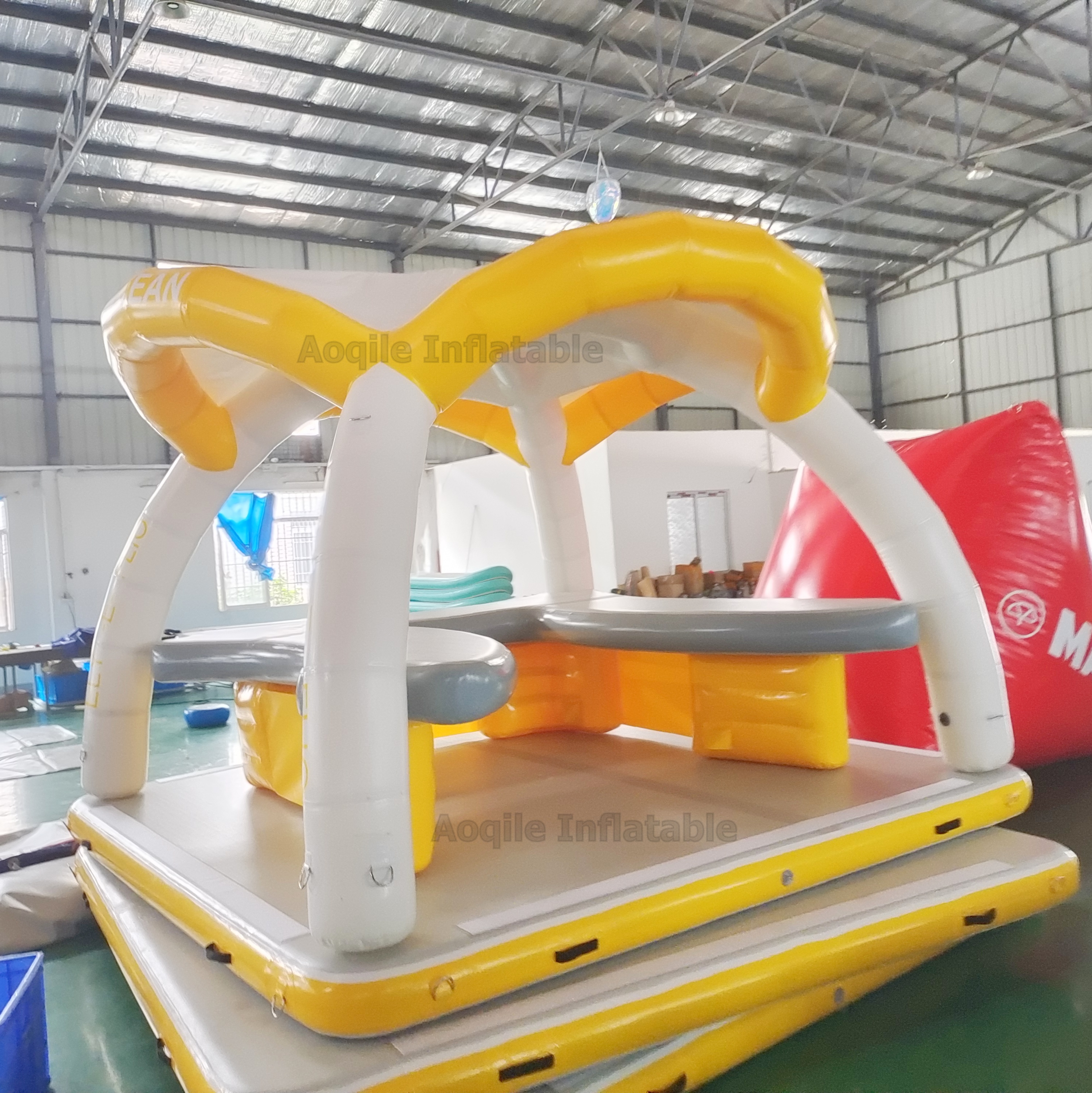 Water sports equipment inflatable island floating lounge inflatable dock non slip with canopy