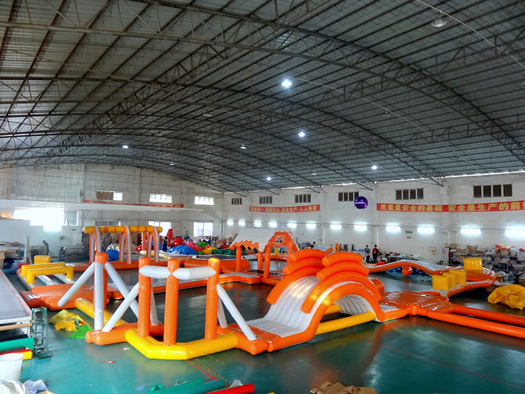 Floating Obstacle Amusement Equipment Outdoor Amusement Large Inflatable Water Park