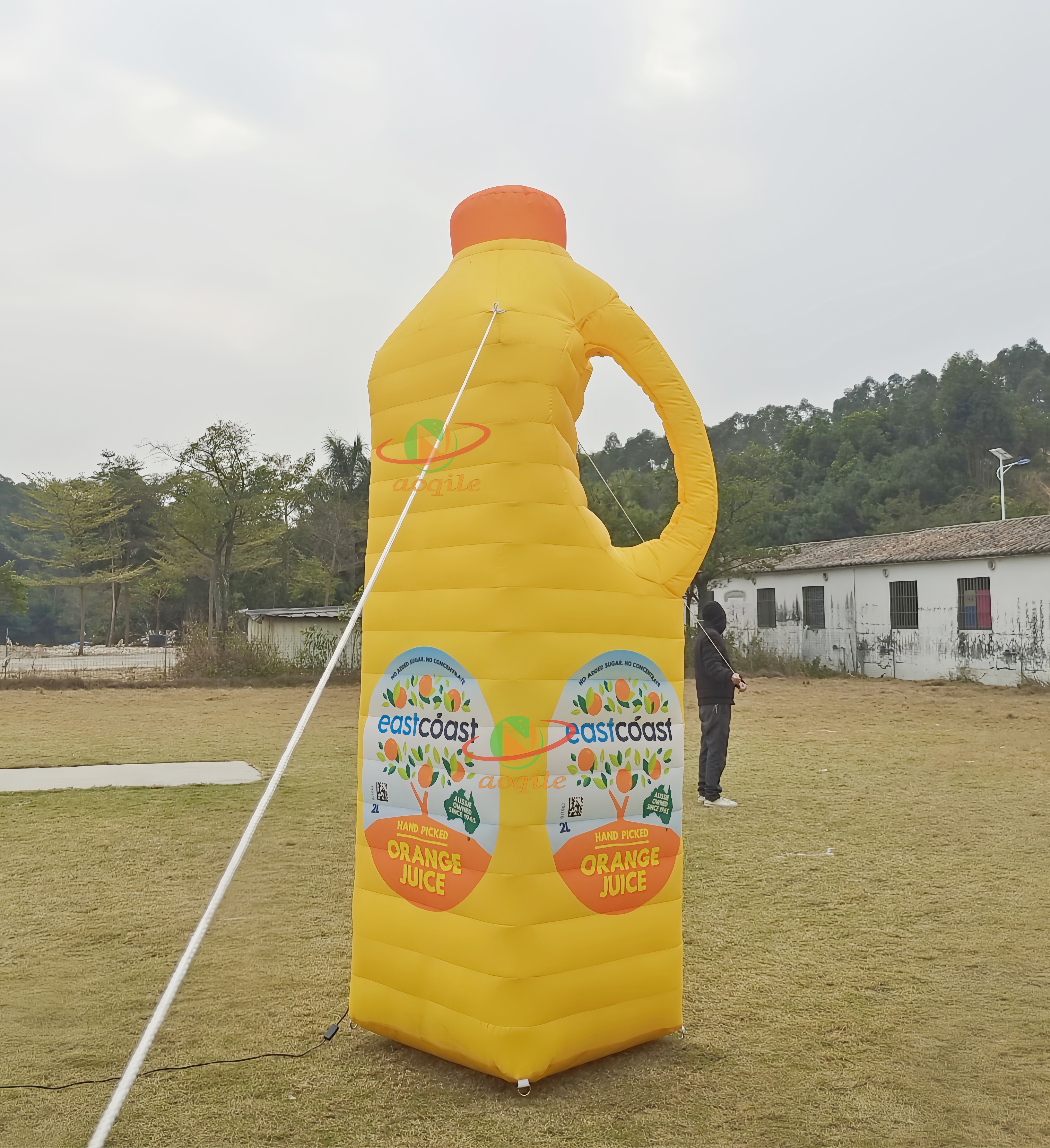 Customized size Giant advertising large inflatable juice model for event promotion Inflatable drink