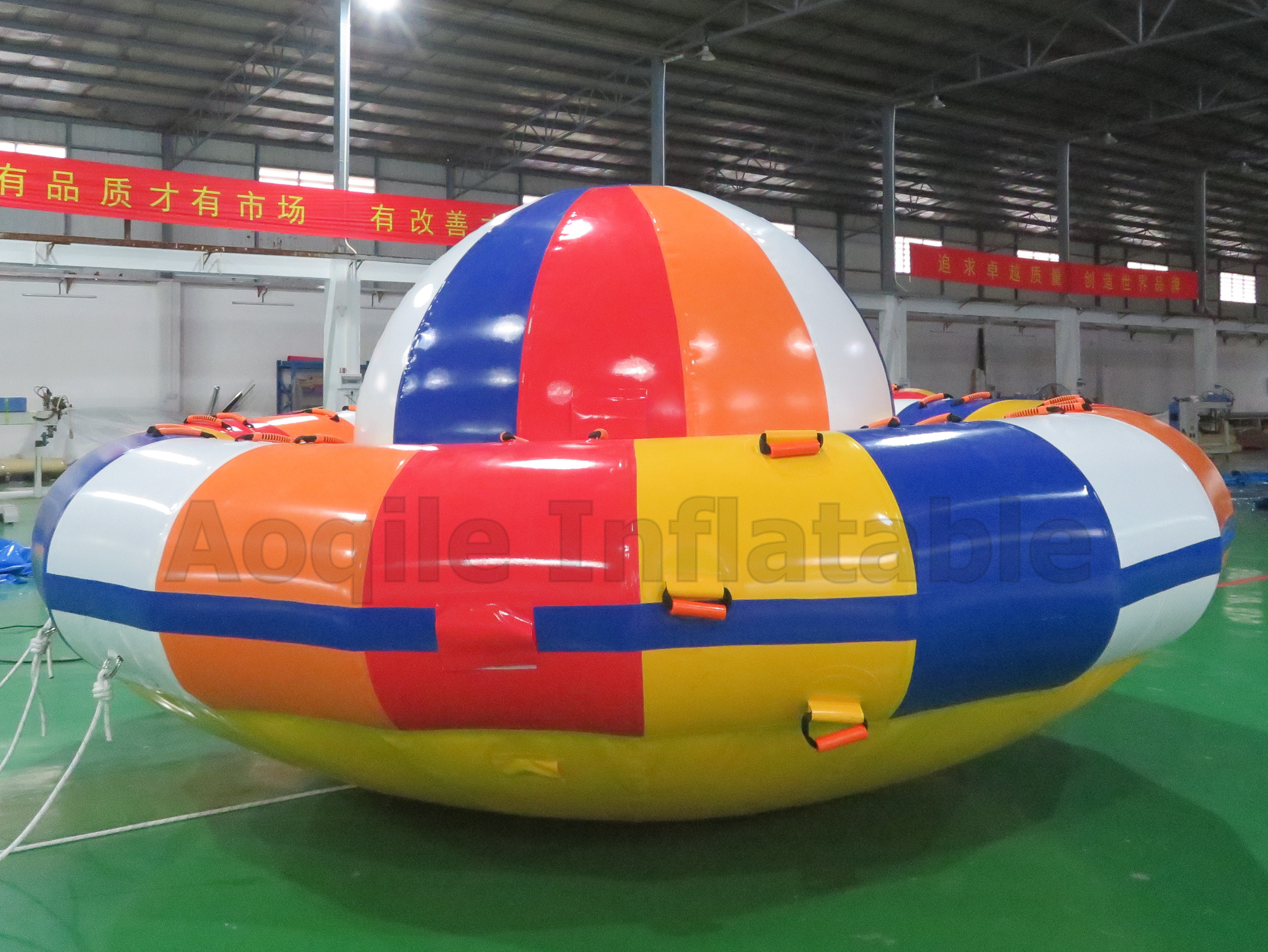 Crazy Inflatable Water Flying Saturn UFO Towable Inflatable Disco Boat for Water Sport Games